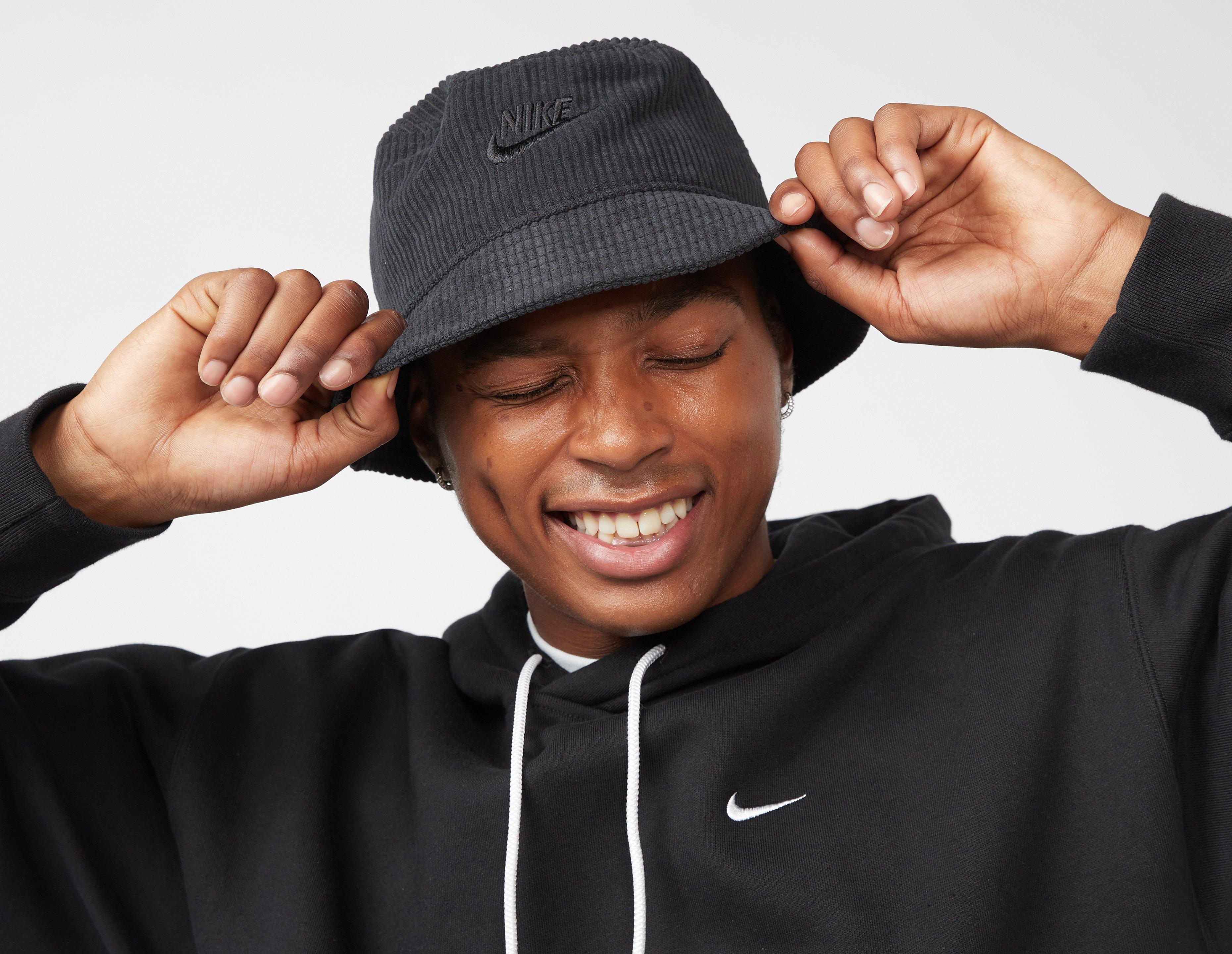 Nike Apex Swoosh Bucket Hat Black / White