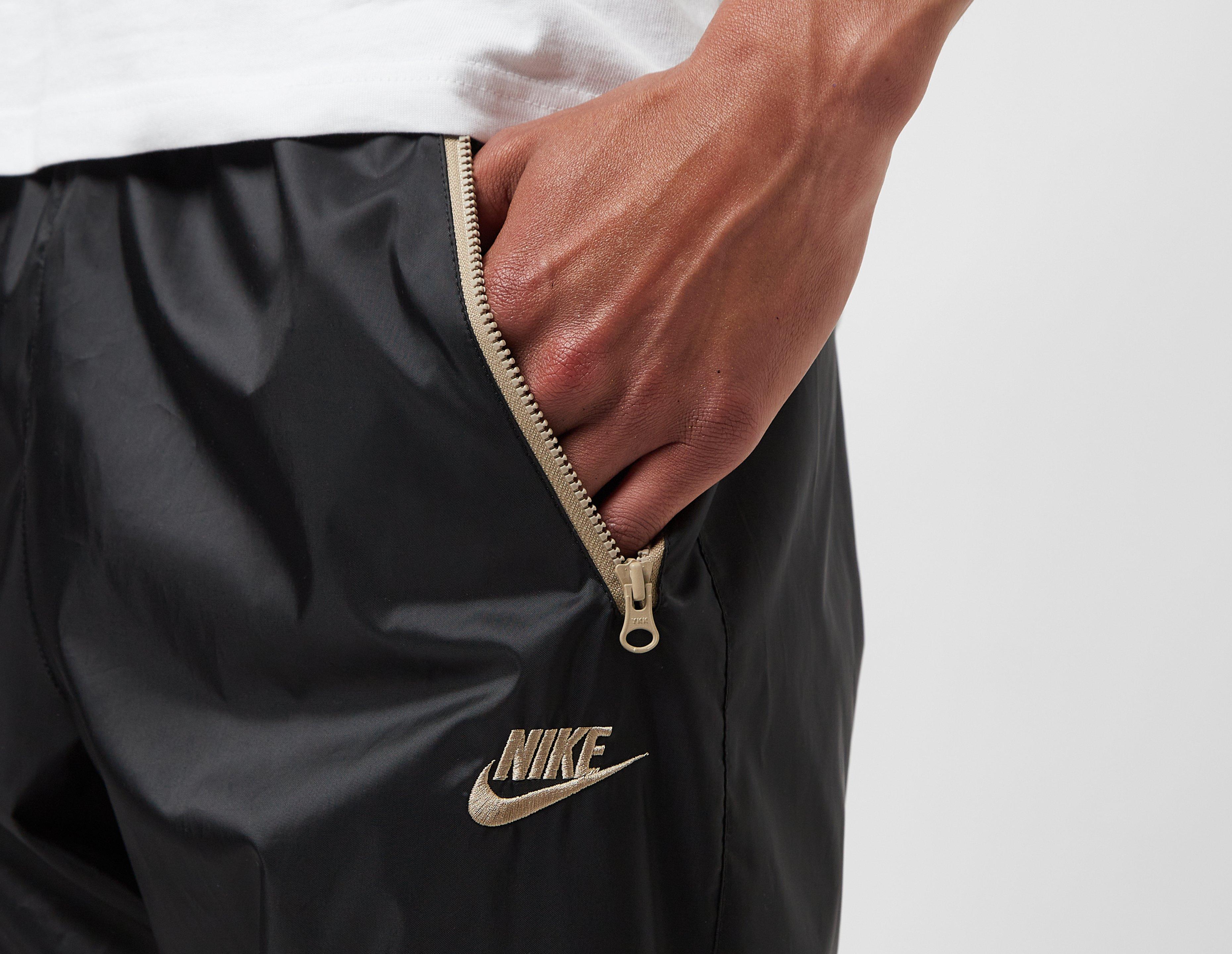 Nike shut deals out pants