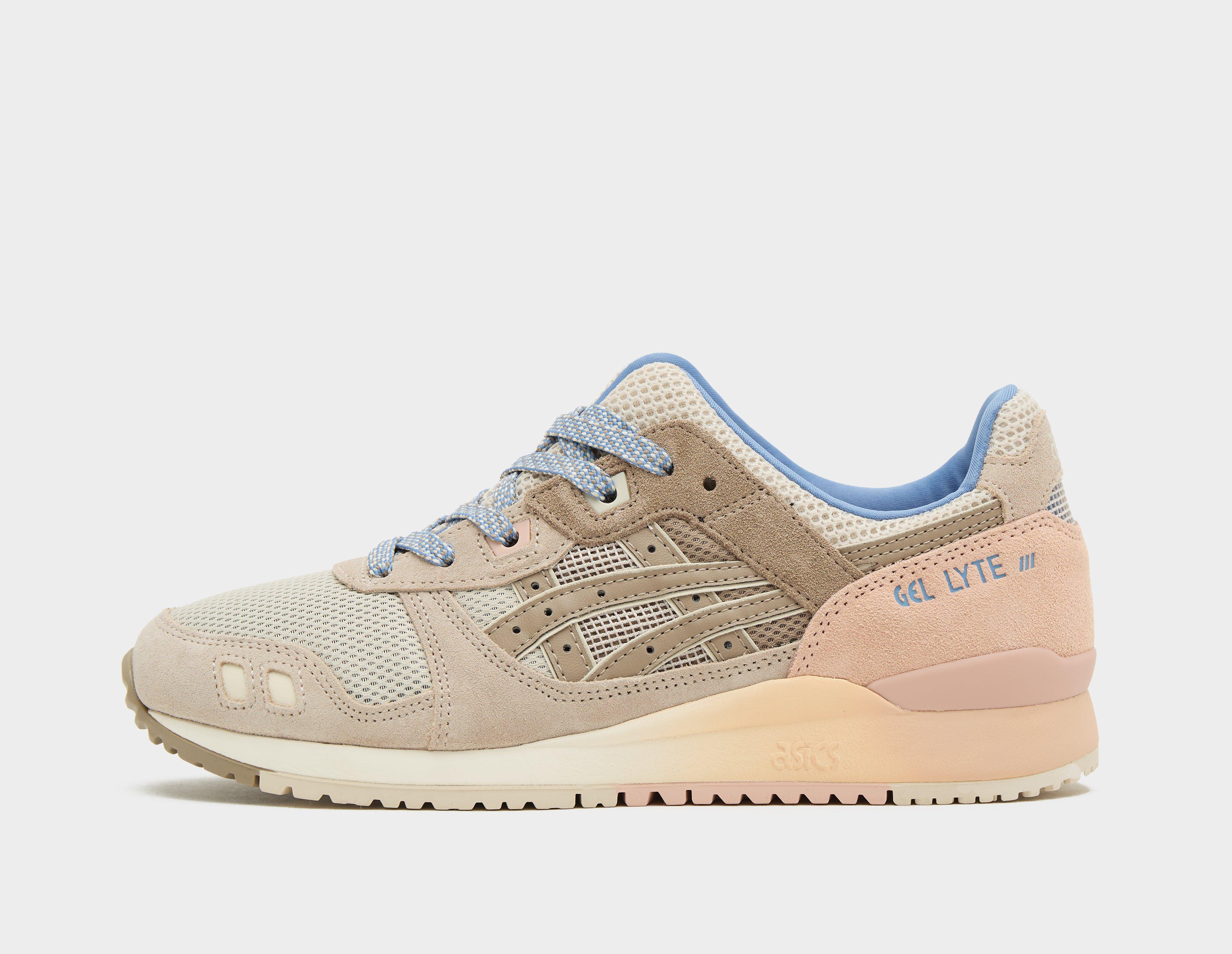 Asics women's gel lyte deals iii fashion sneaker