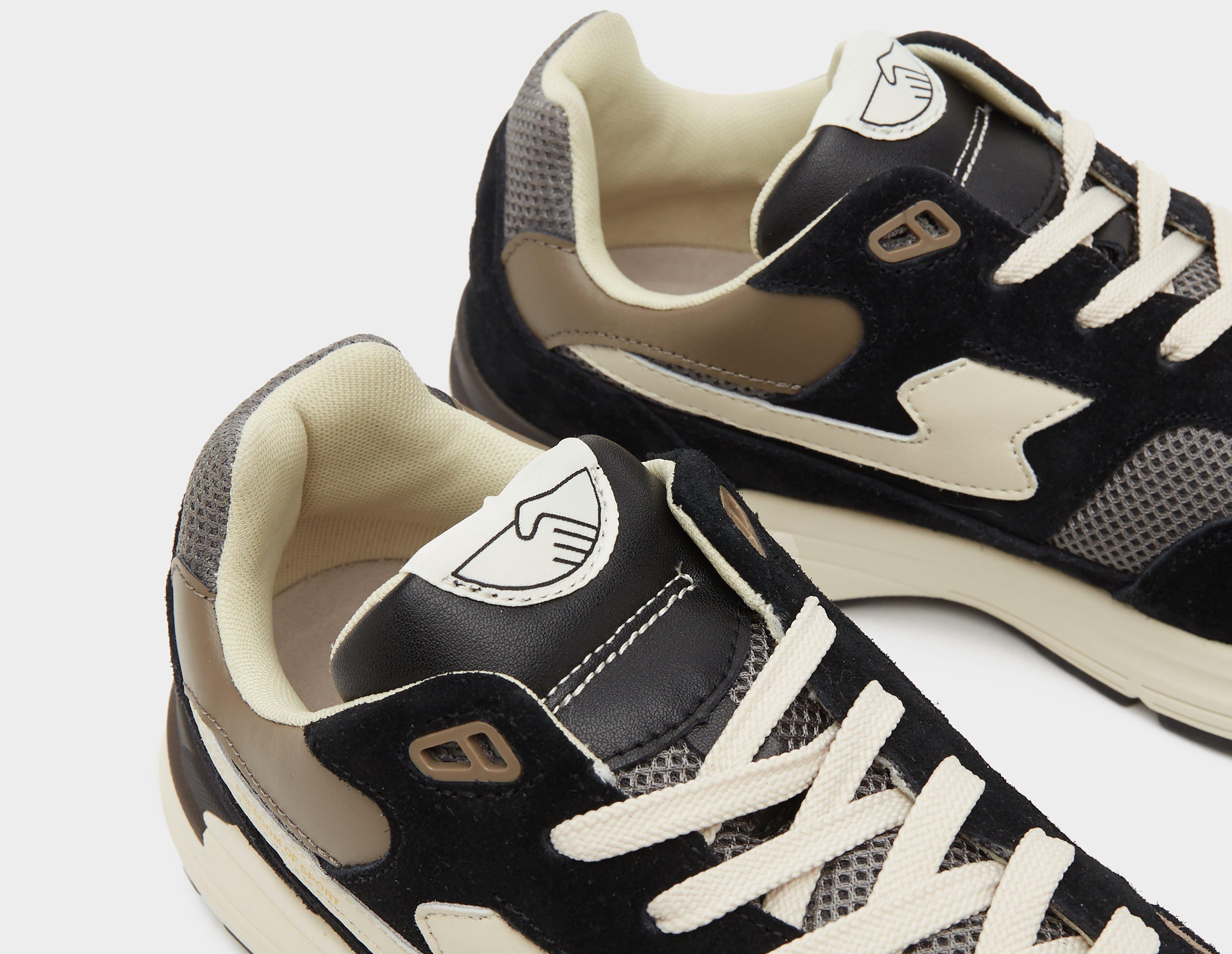 Stepney Workers Club Amiel S-Strike