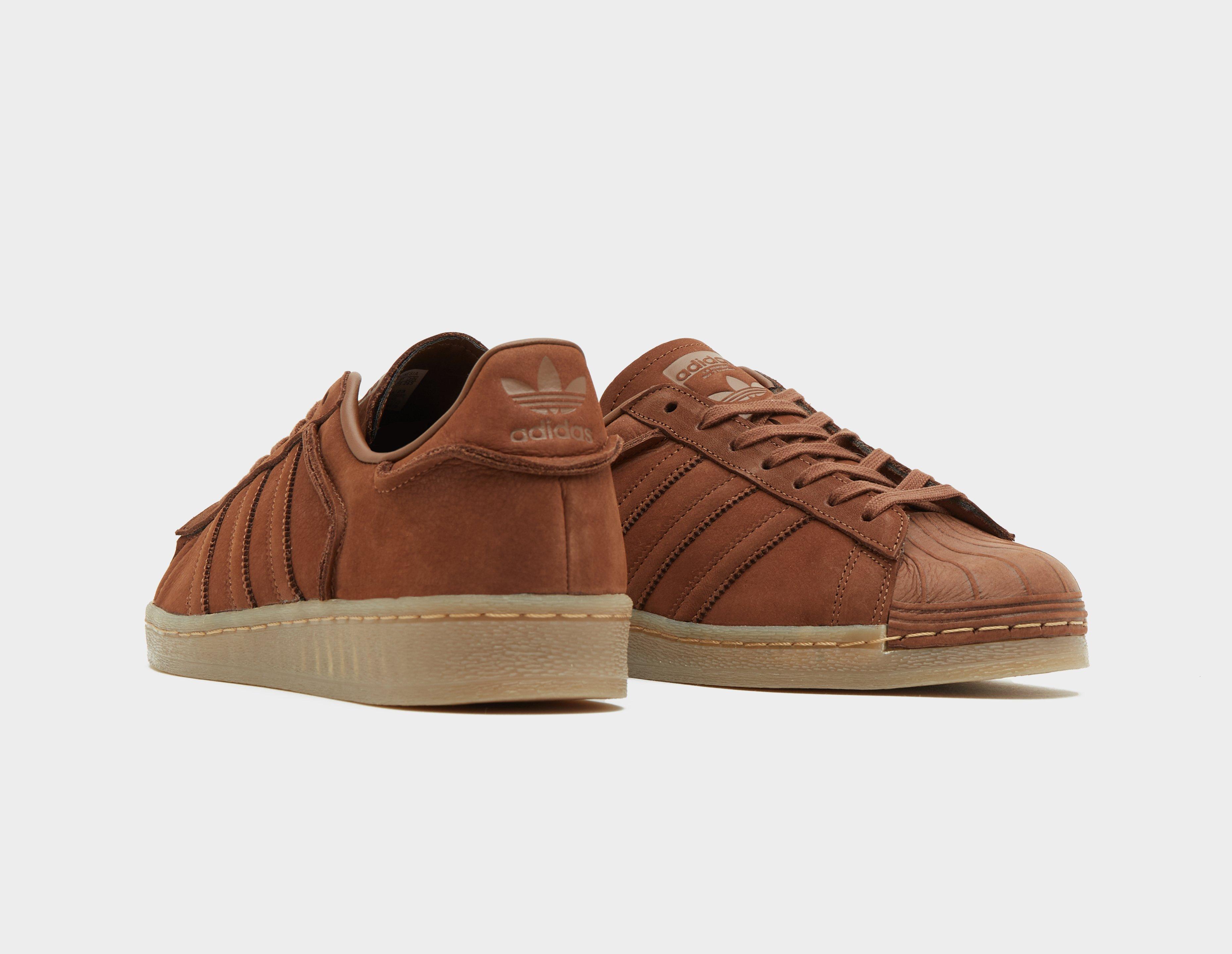 Adidas hotsell superstar marroni