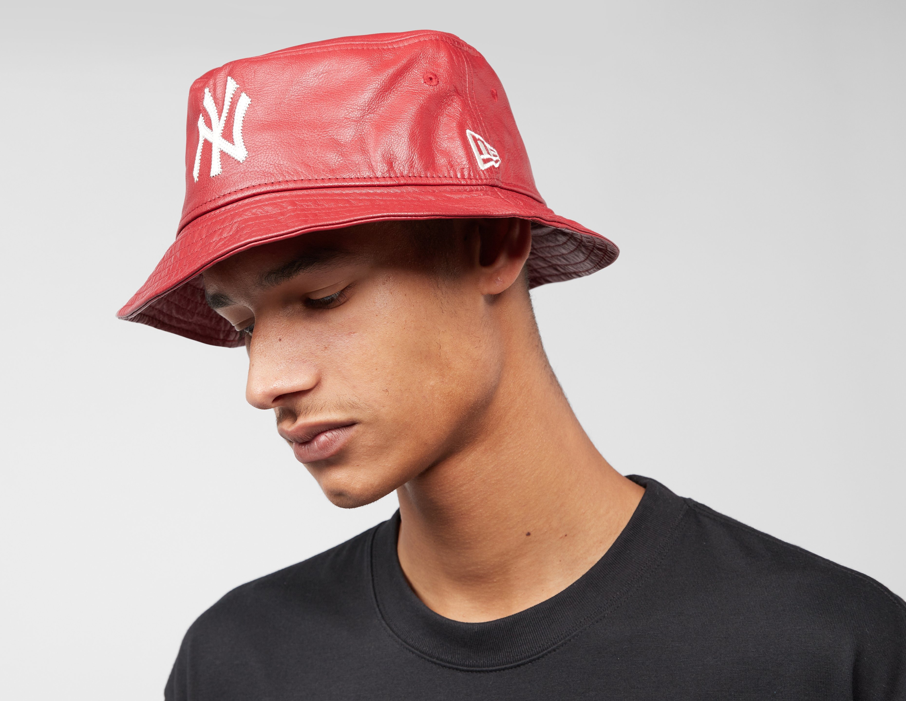 Red New Era MLB New York Yankees Leather Bucket Hat