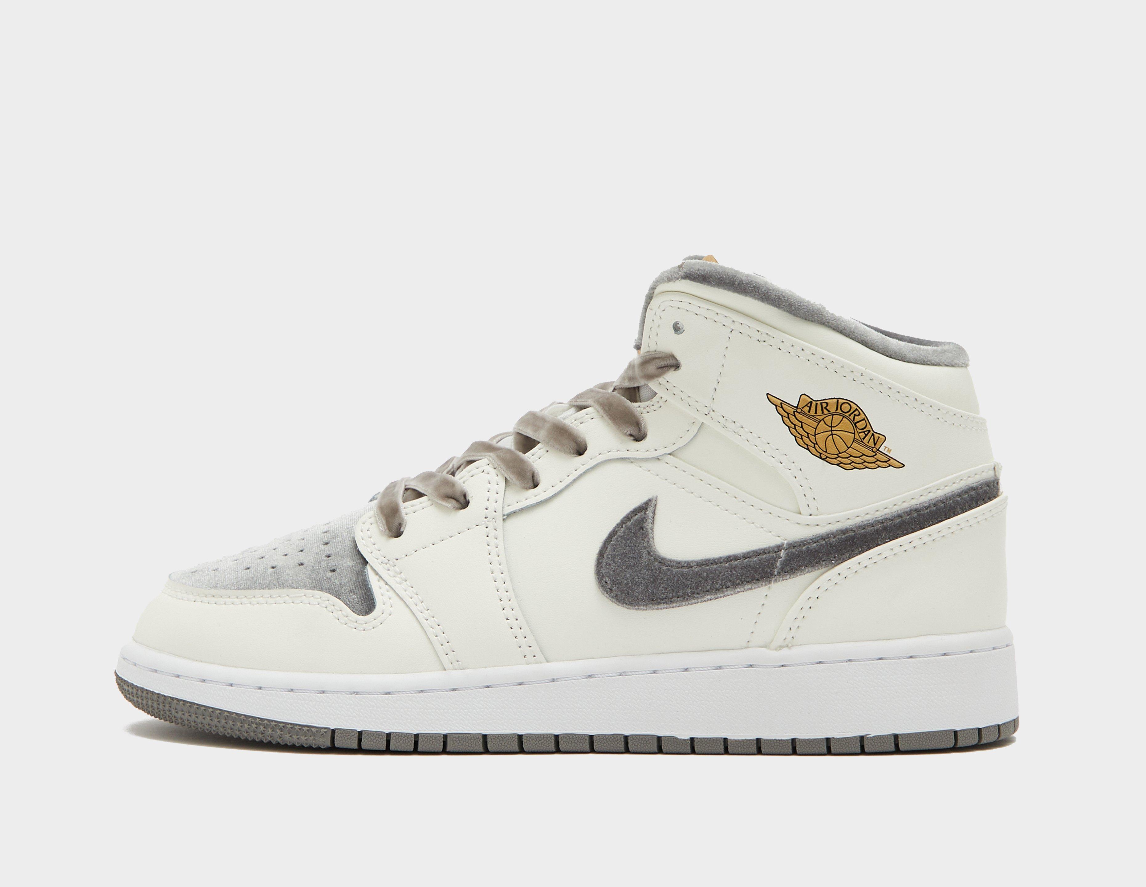 18+ Air Jordan 1 Coloring Page