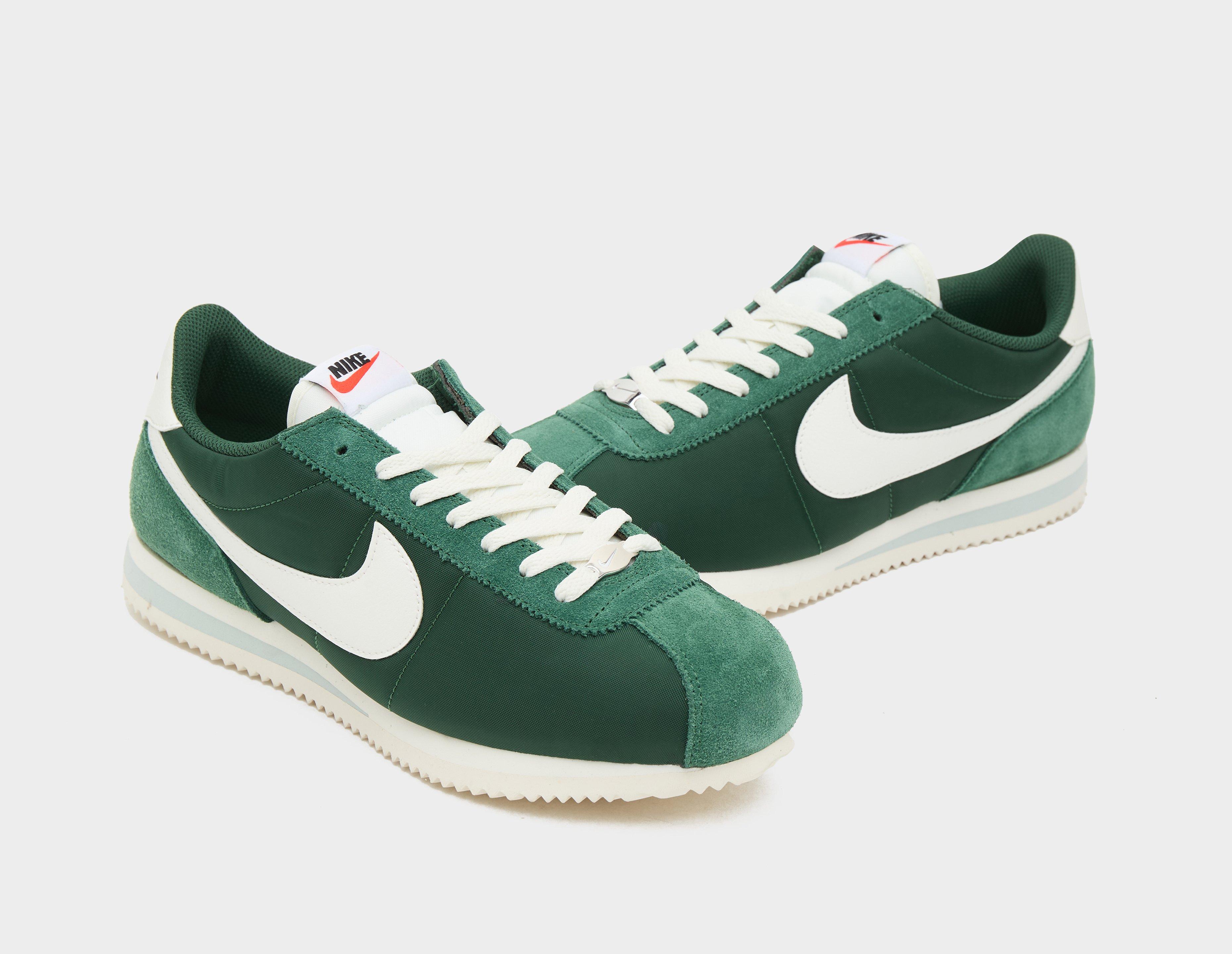 Green nike outlet cortez mens