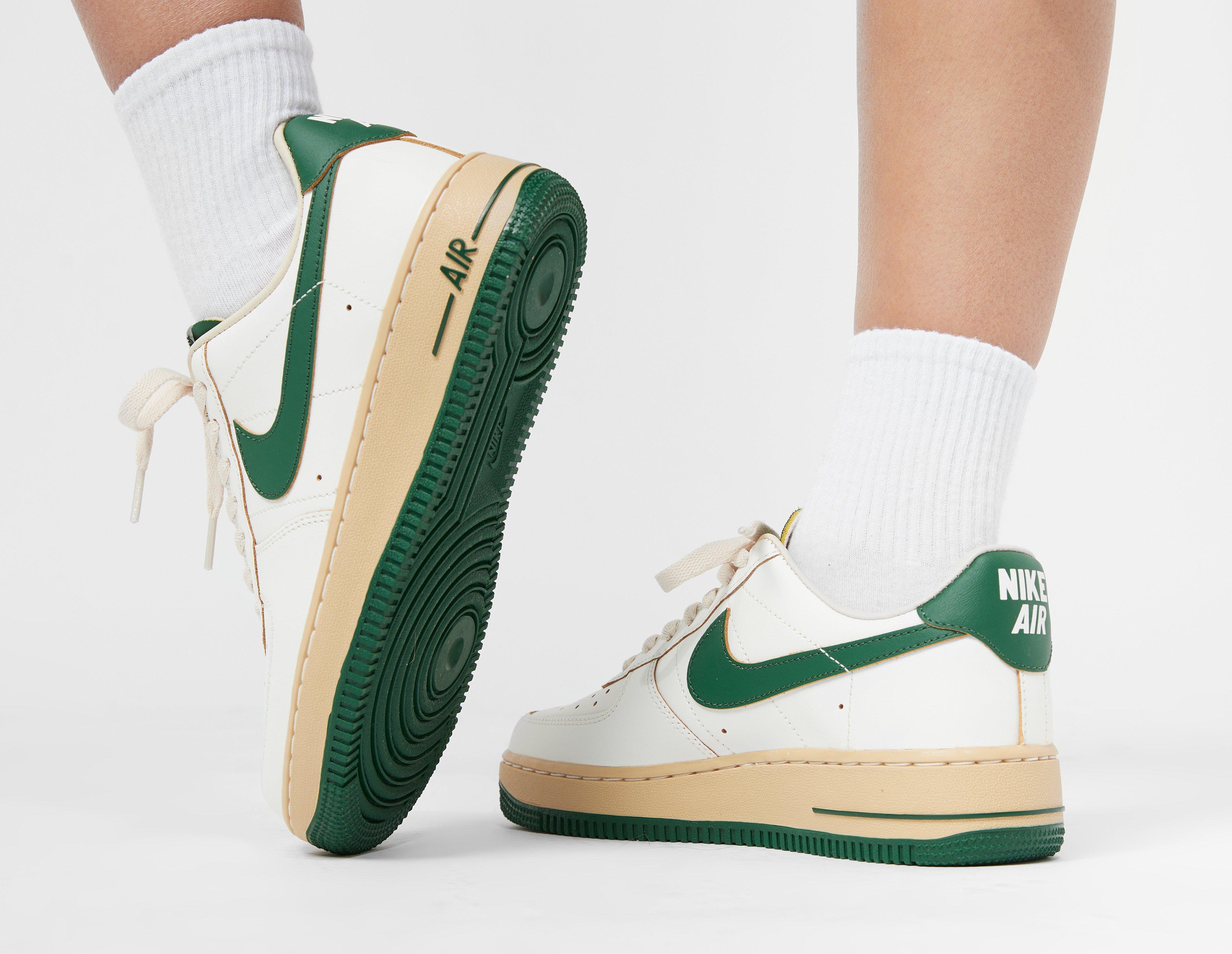 Green nike air hot sale force 1 womens