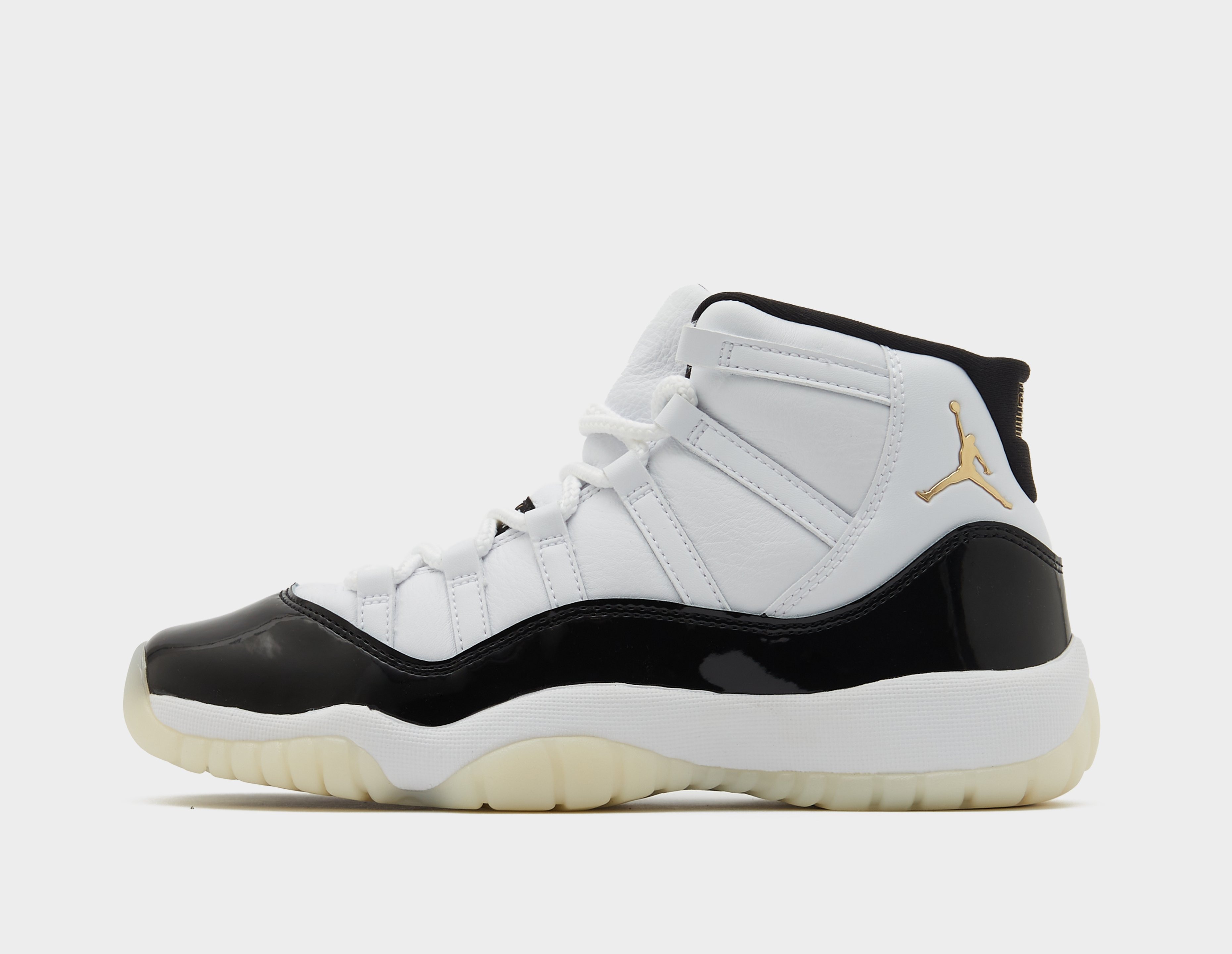 White Jordan Air 11 Junior's jordan supreme elevation white black