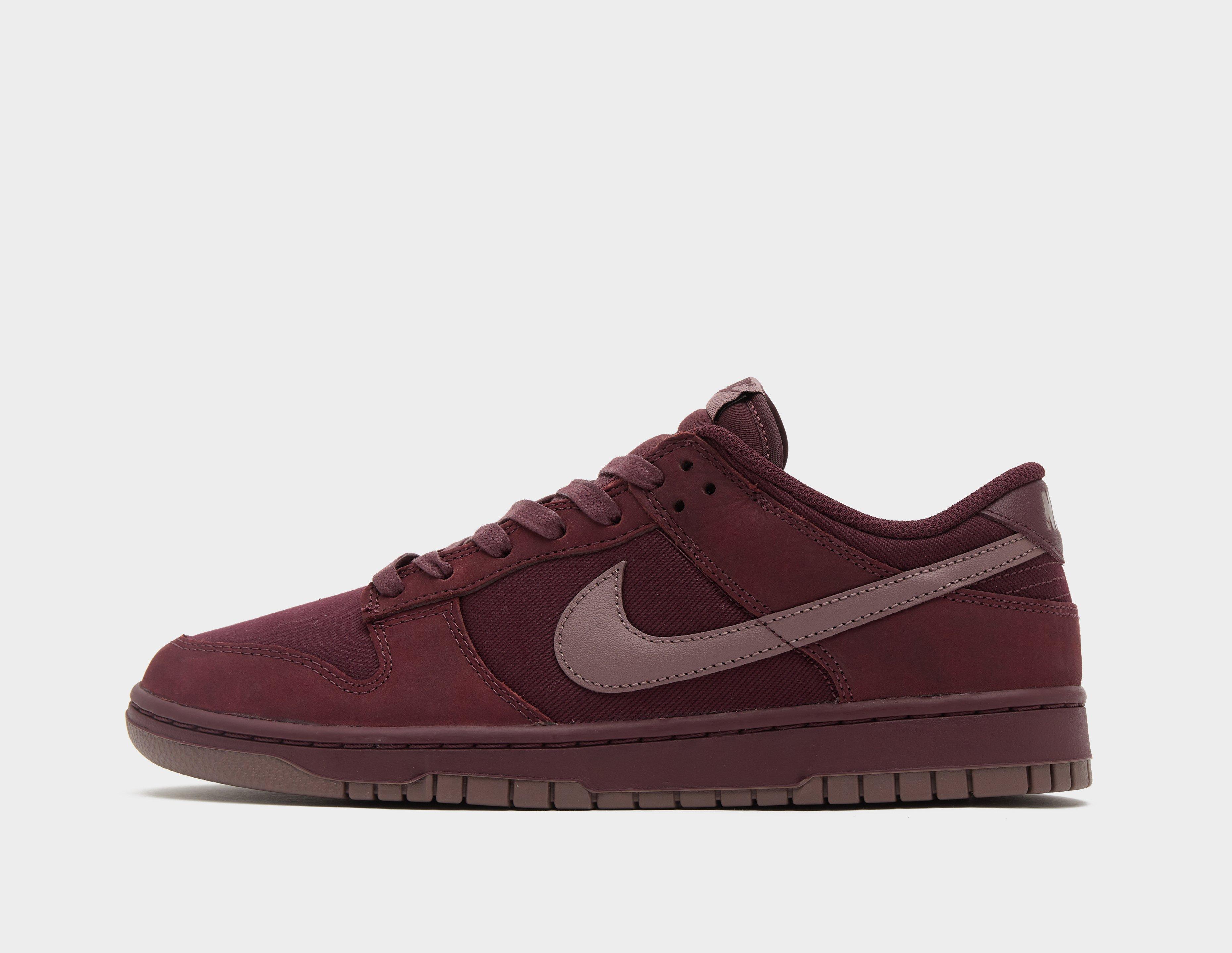 Red deals nike dunks