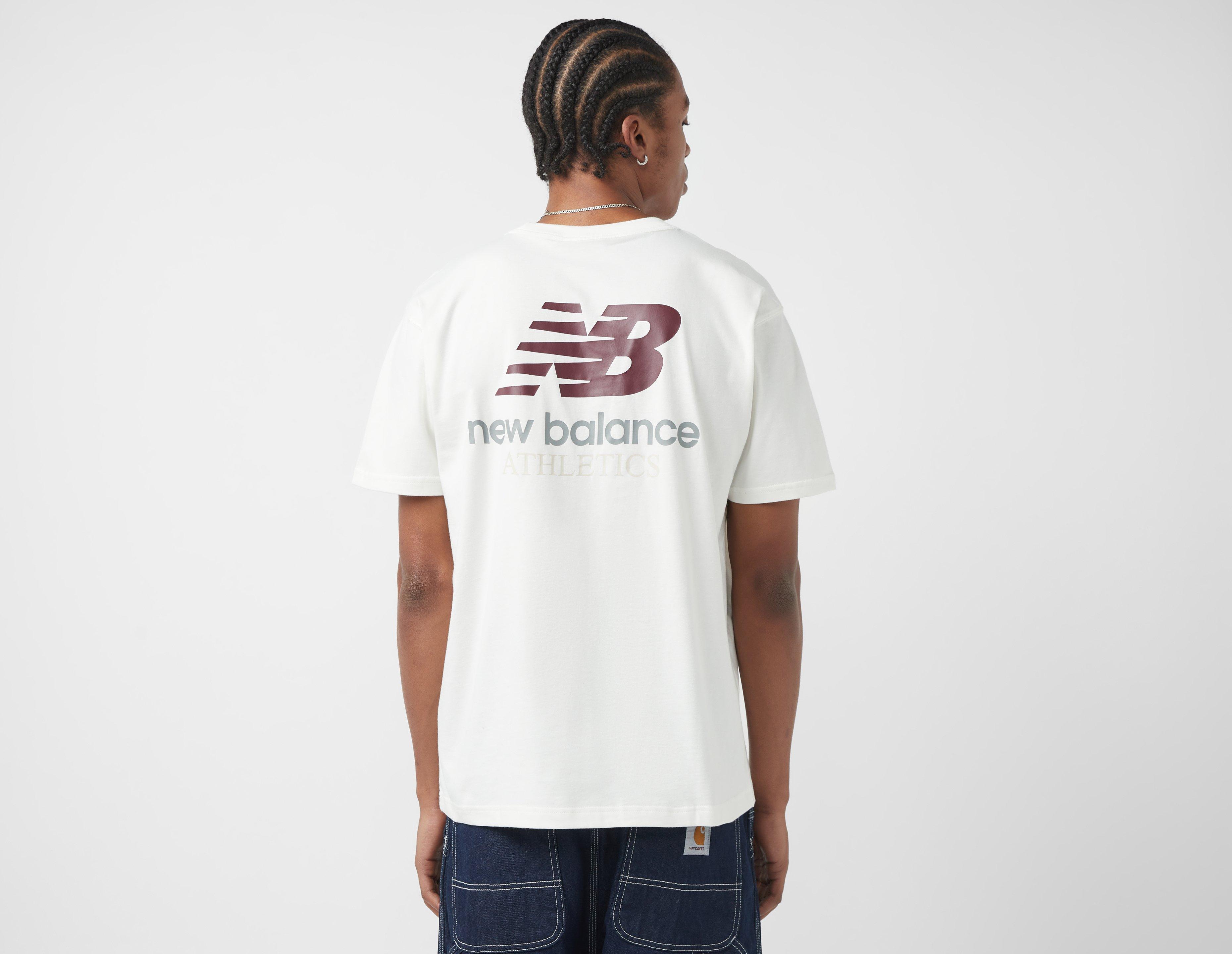 New balance outlet logo t shirt