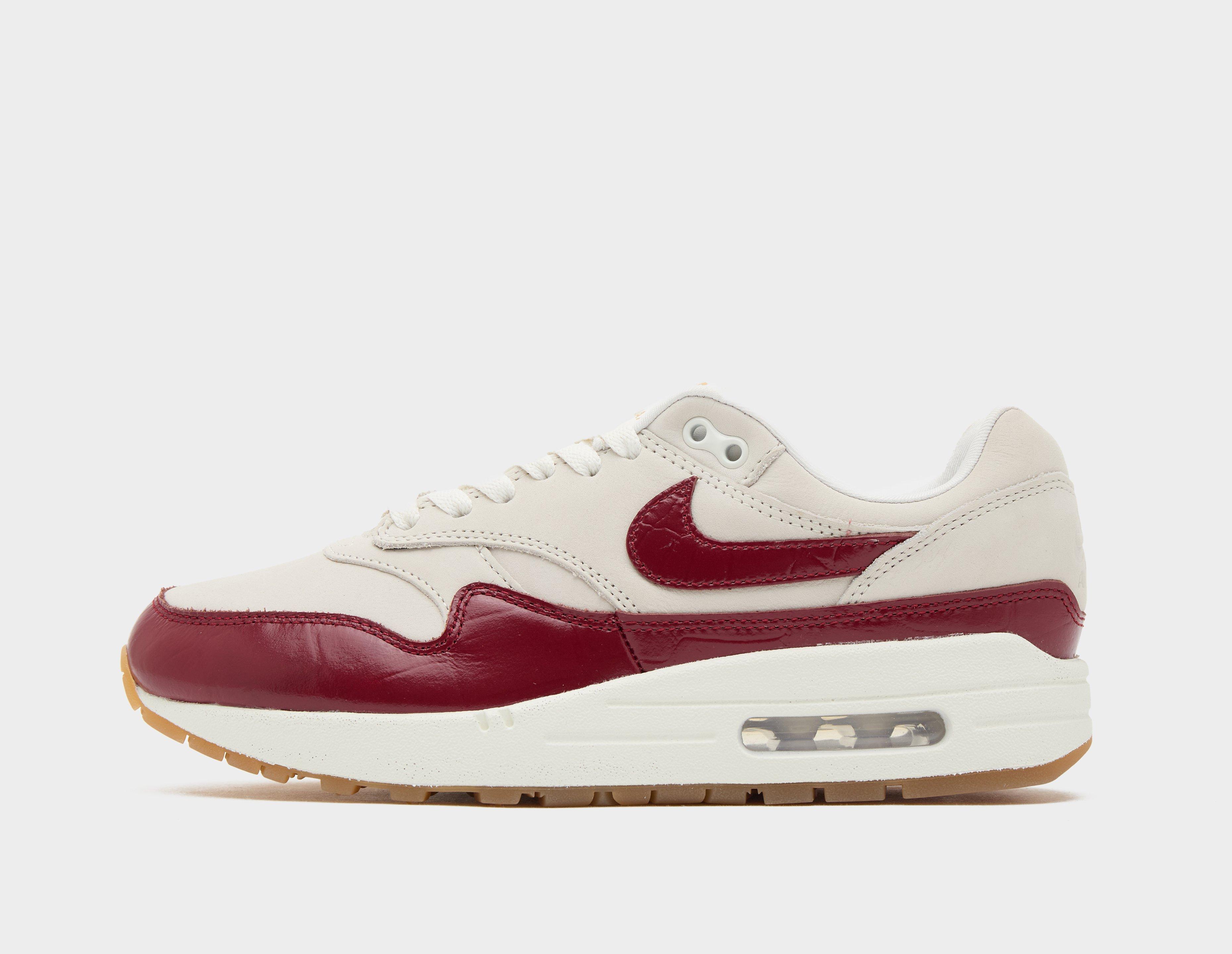 Air max 1 store red and white