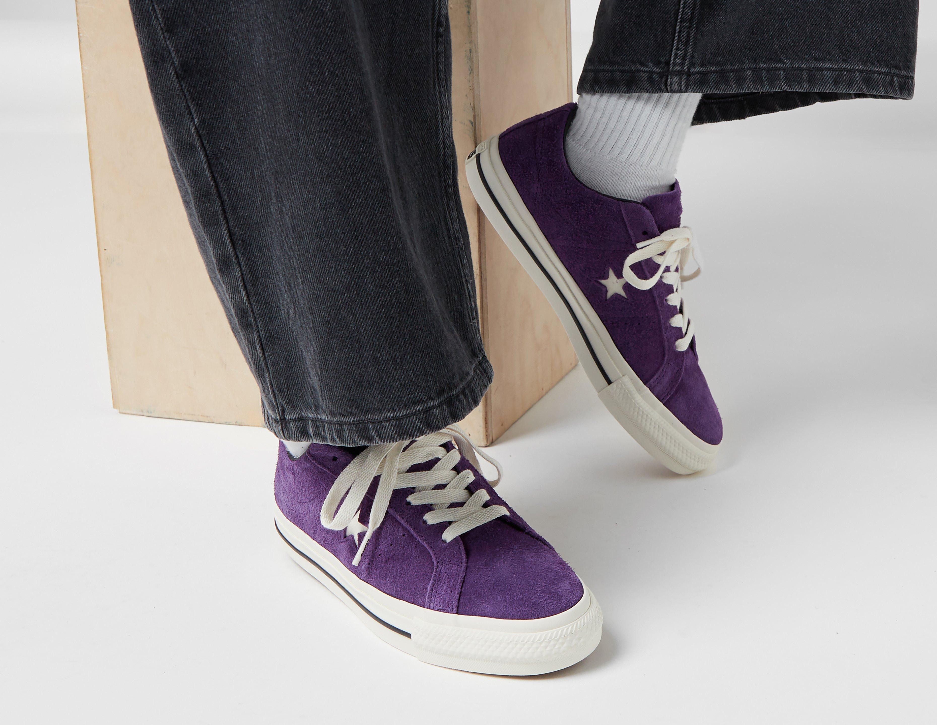 Outfit Purple Converse On Feet Converse Chuck Taylor All Star