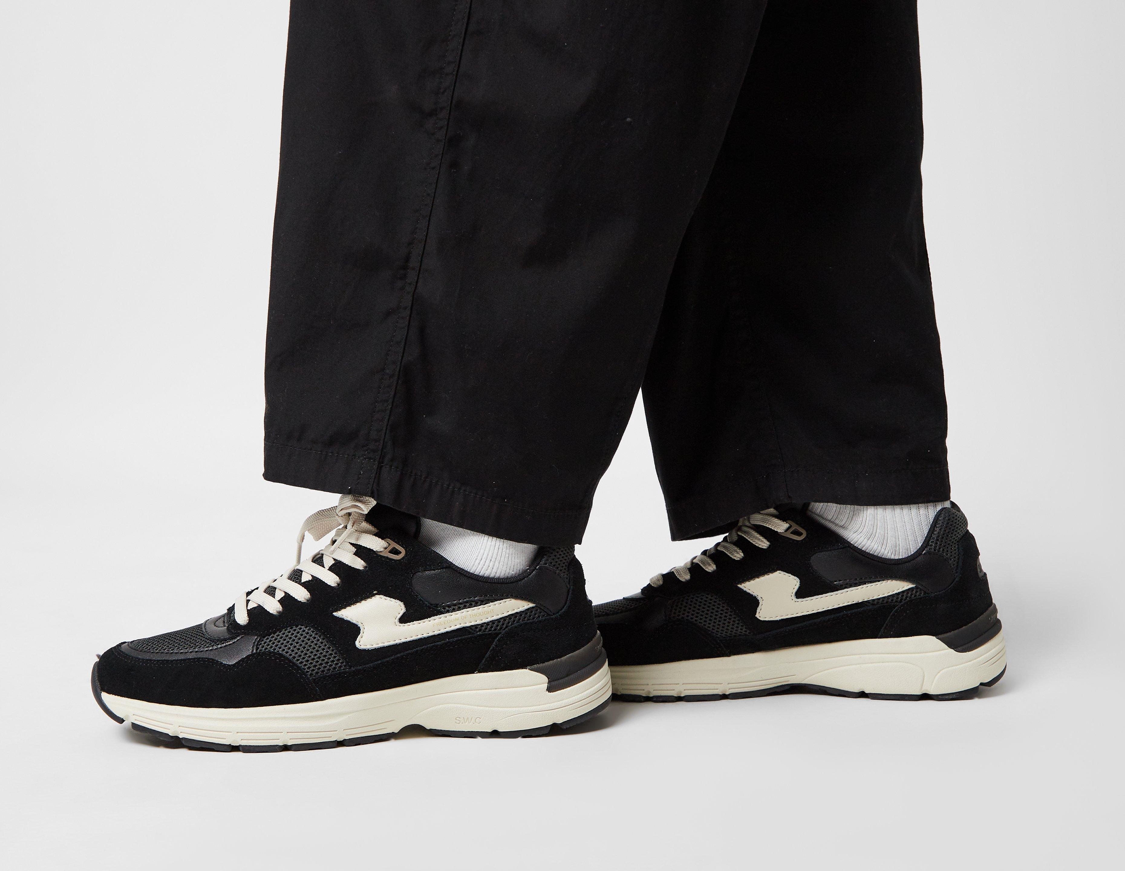 Stepney Workers Club Amiel S-Strike