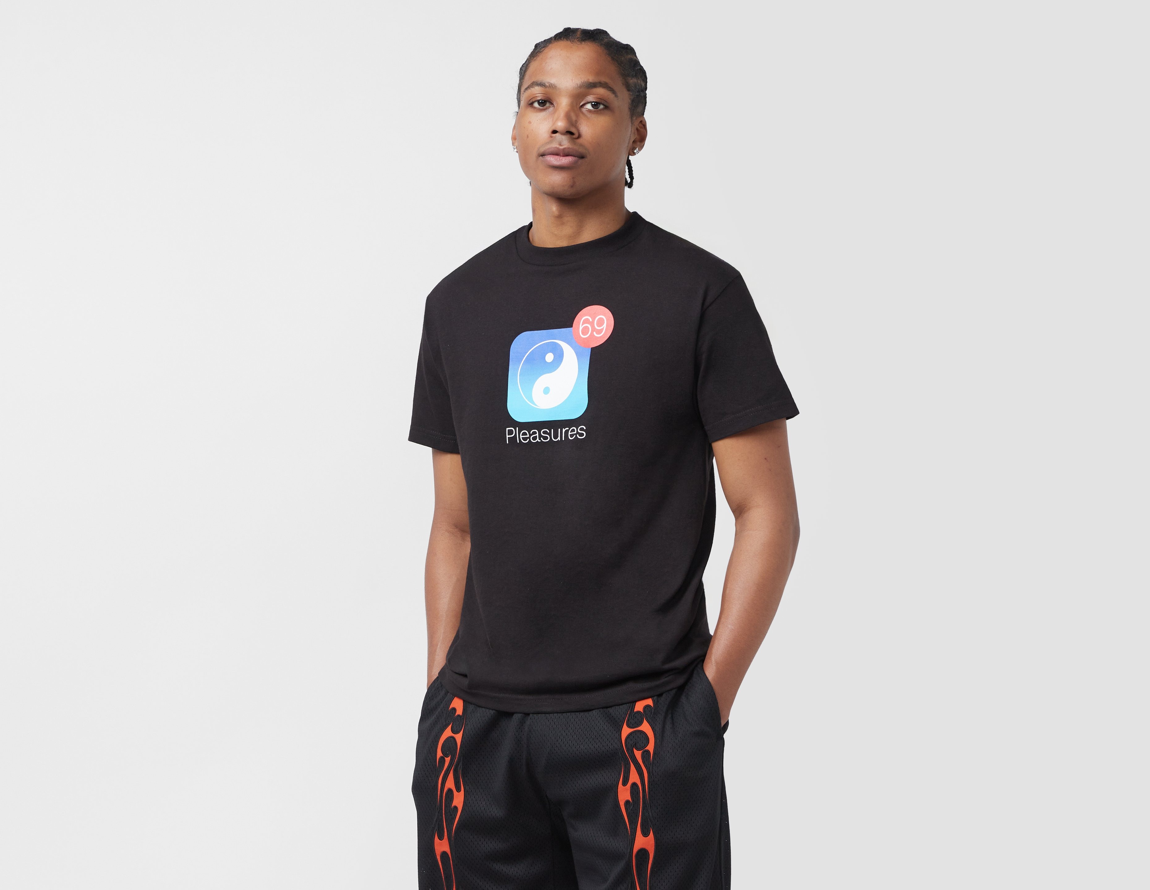 Pleasures Notify T Shirt color Nero size Italia