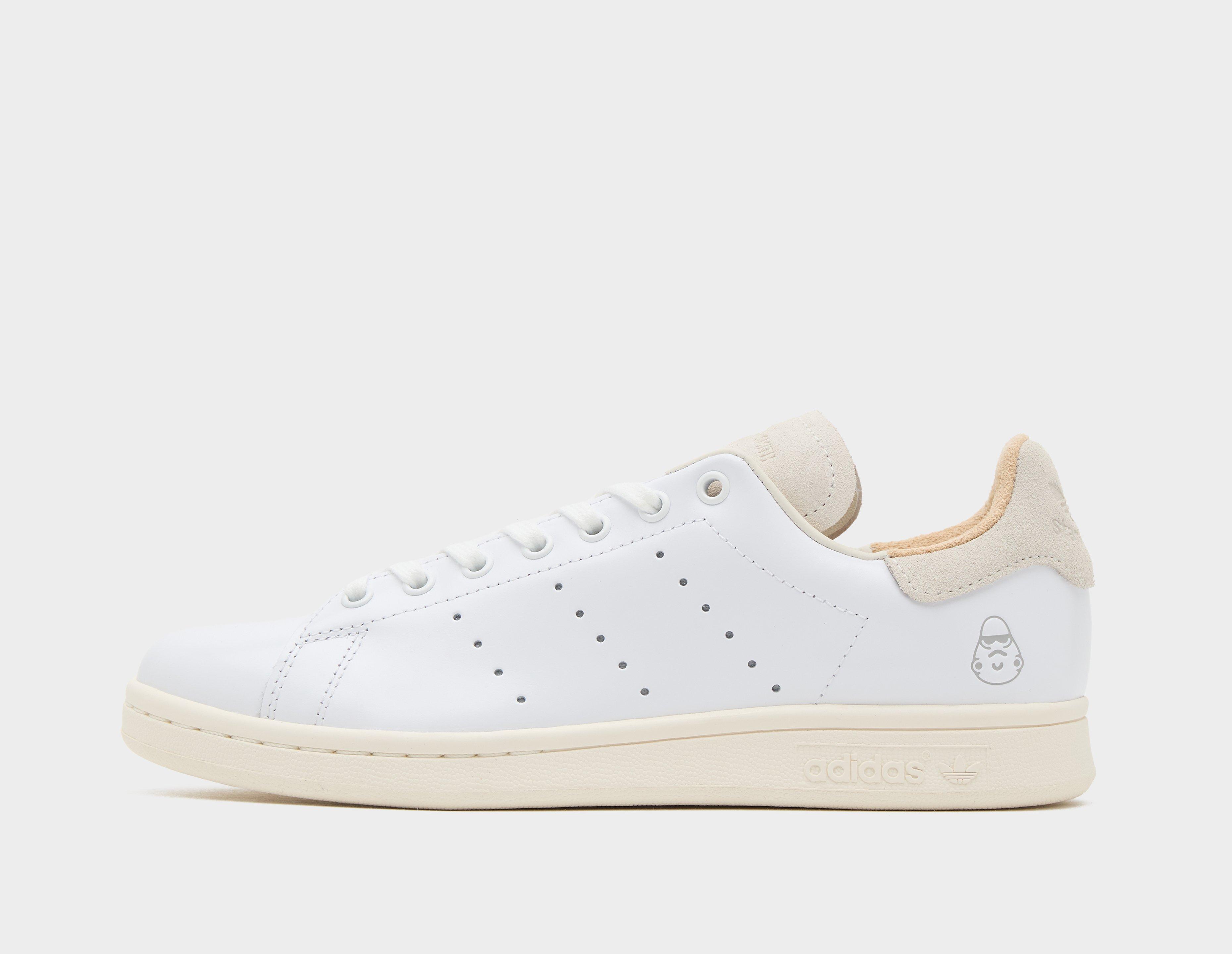 White adidas Originals x Star Wars Stan Smith size