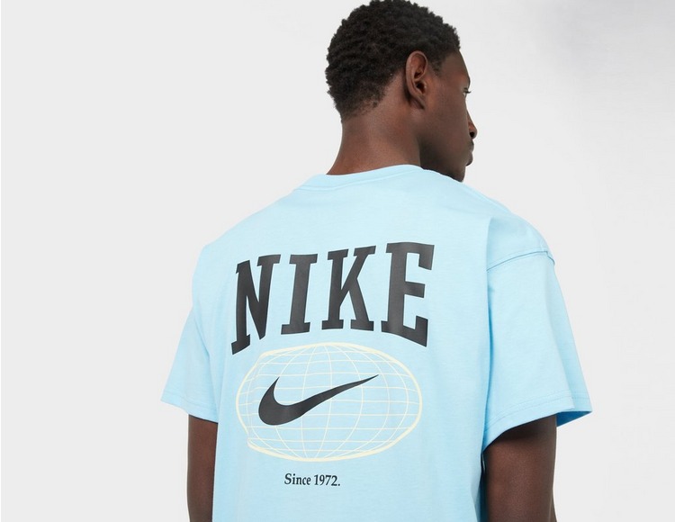 Nike T-Shirt Globe