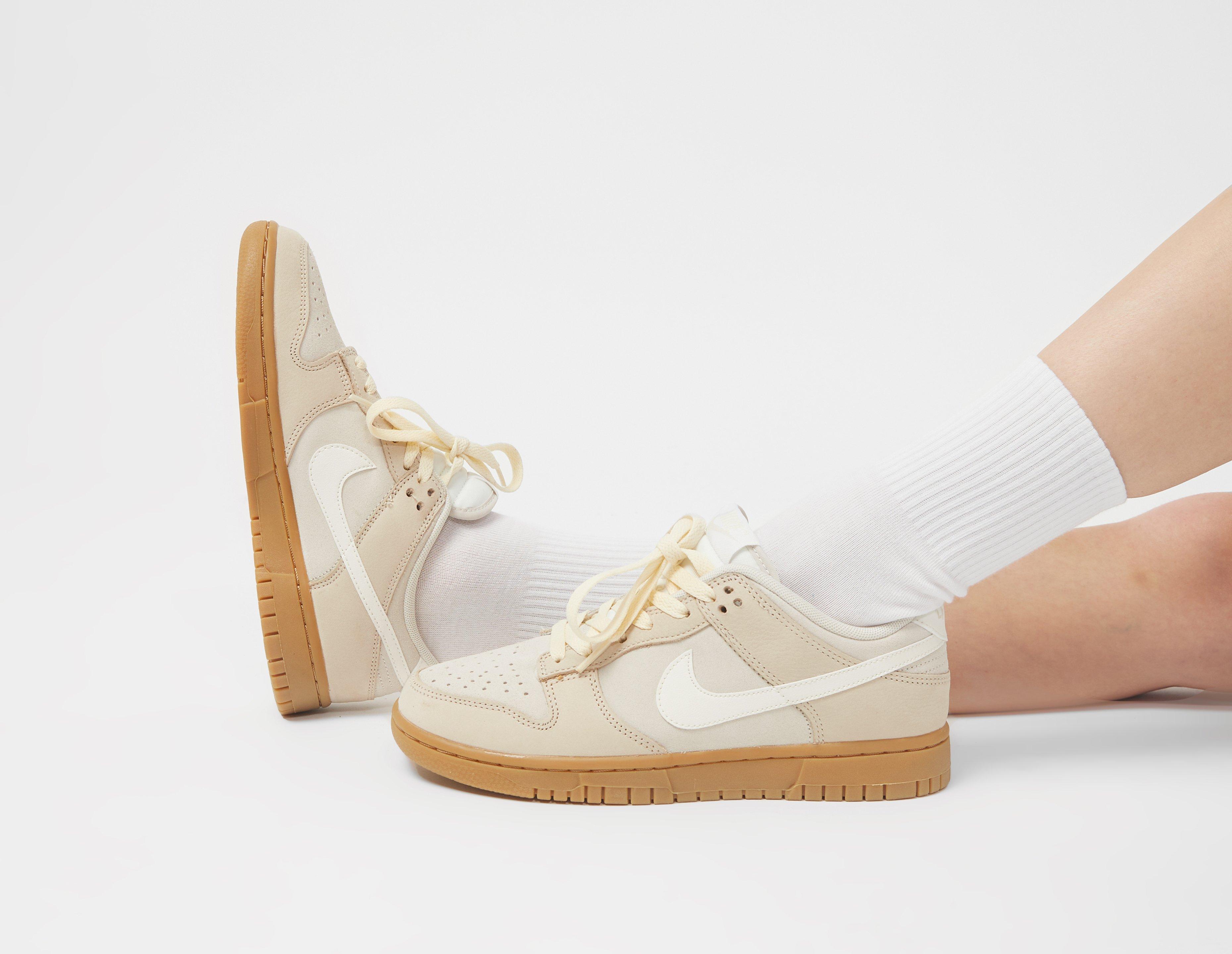 Nike Dunk Low 'Hangul Day' Women's en Beige | size? España