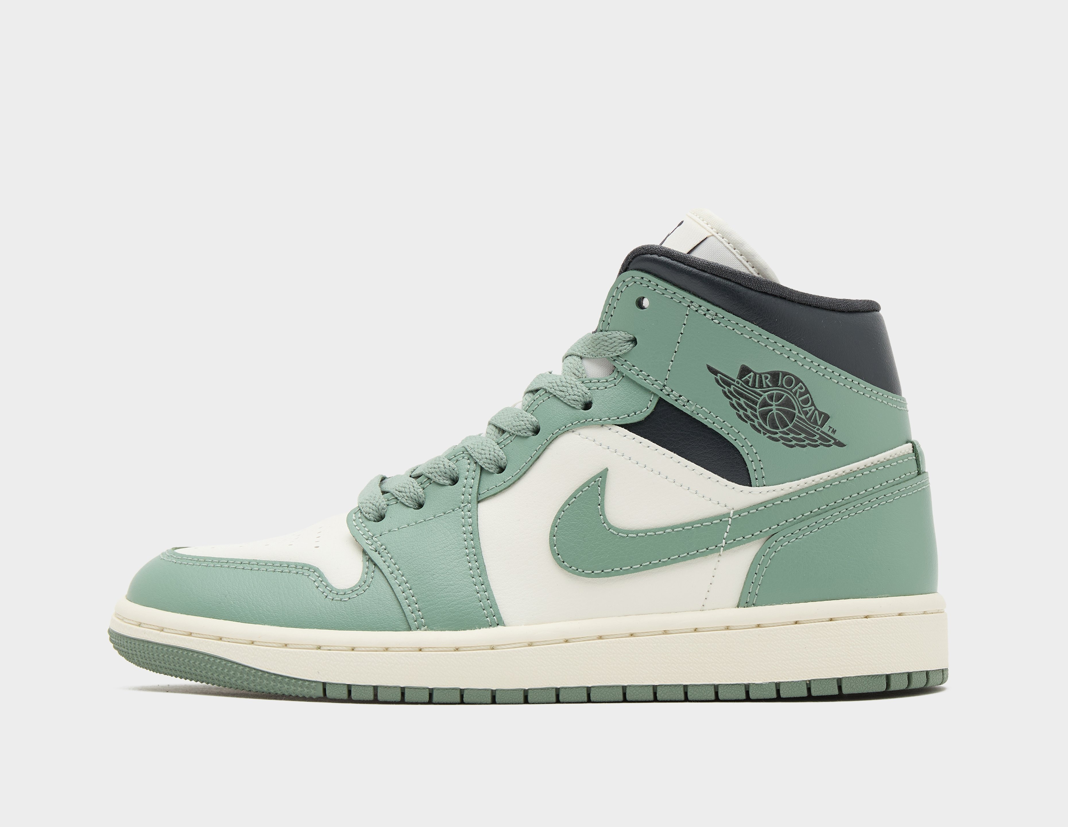 Nike jordans green best sale