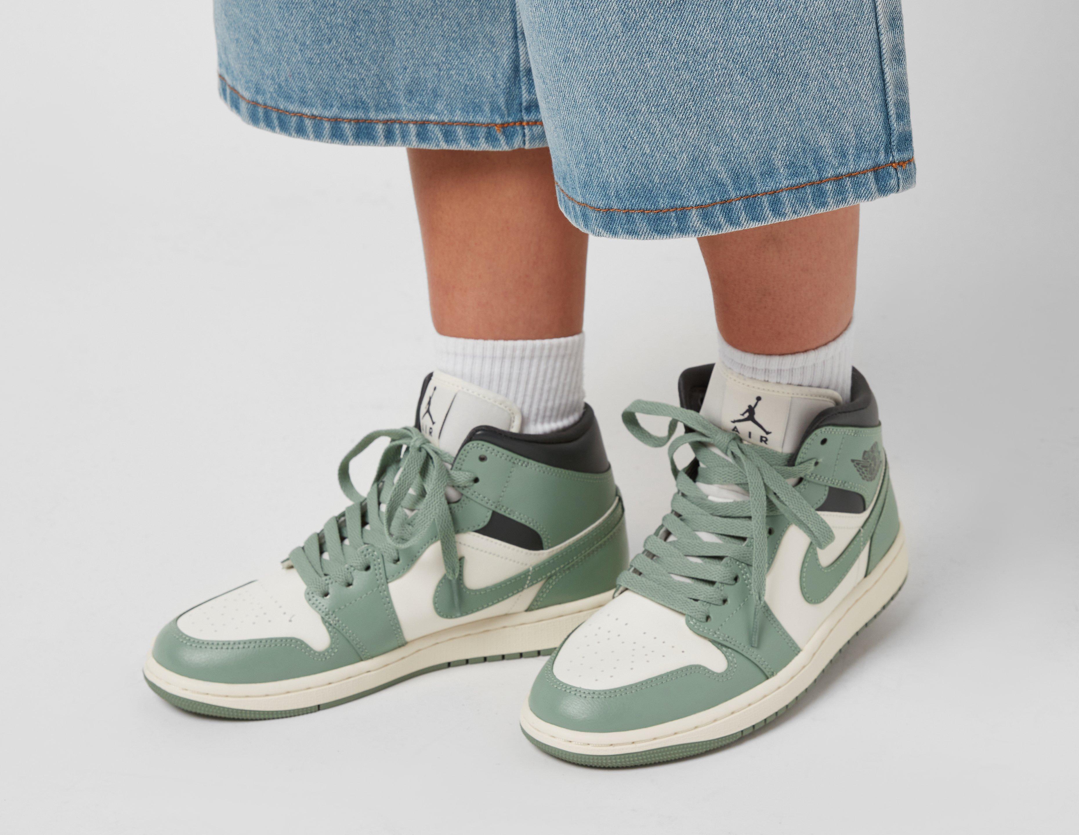 Jordan Air 1 Mid Women's