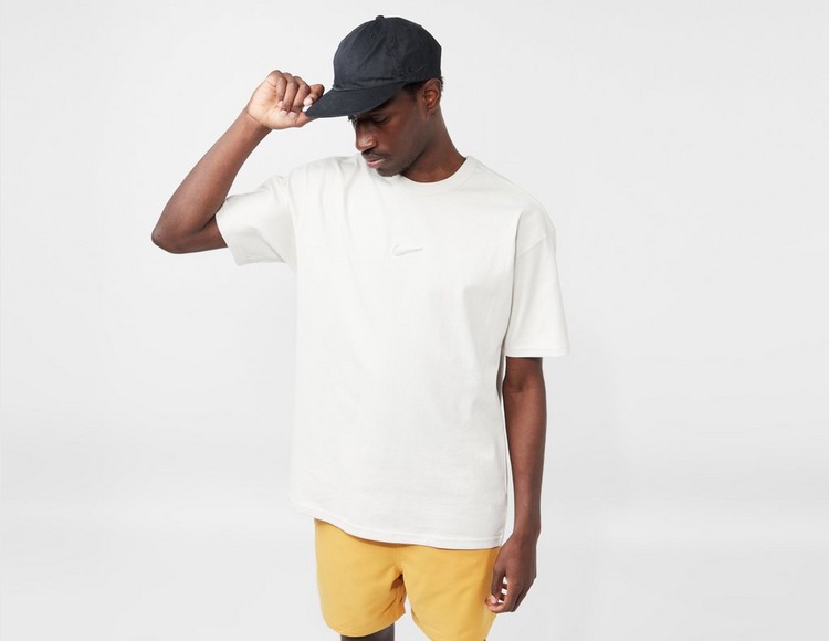 Nike Solo Swoosh Premium Essentials T-Shirt