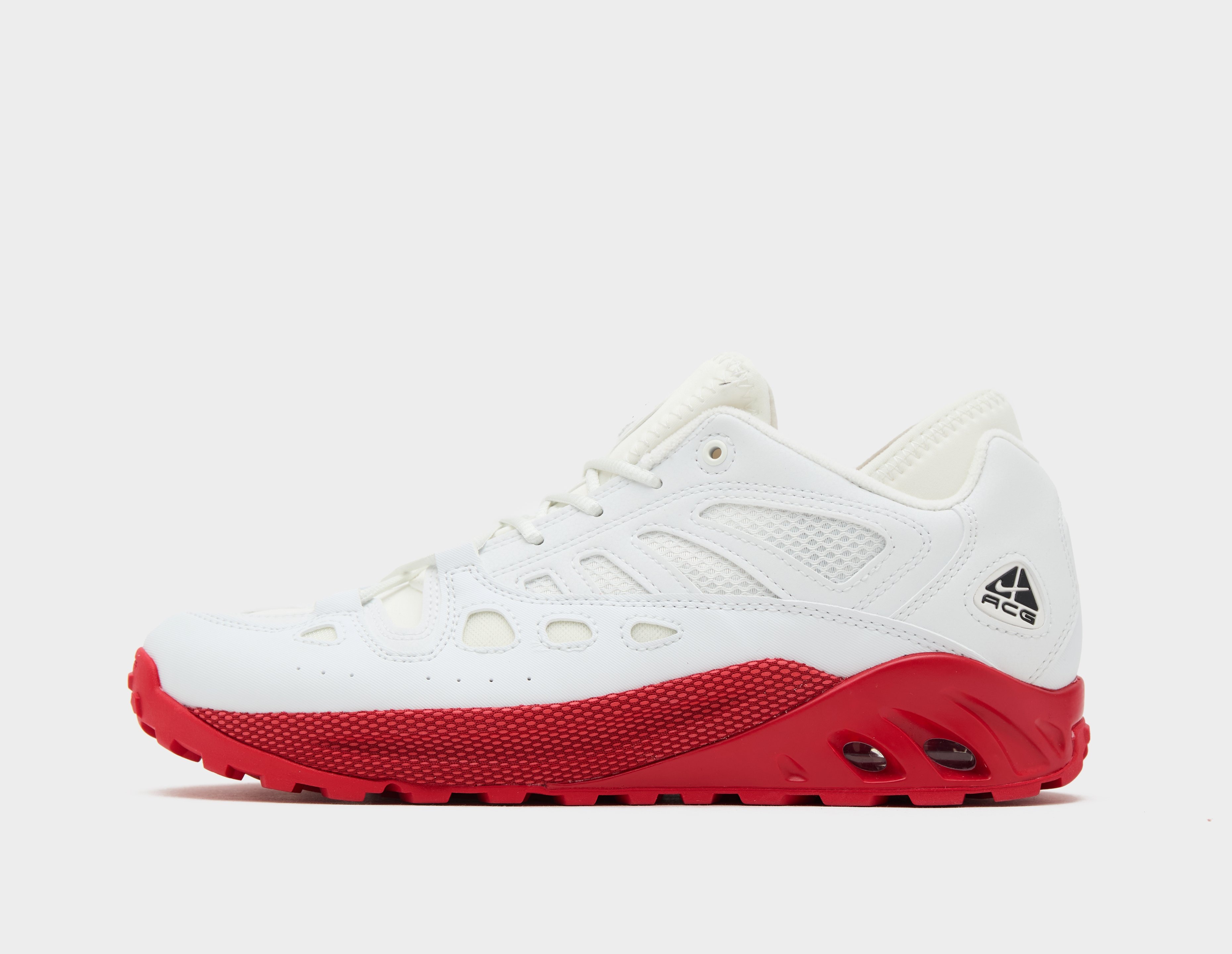 White Nike ACG Air Exploraid | size?