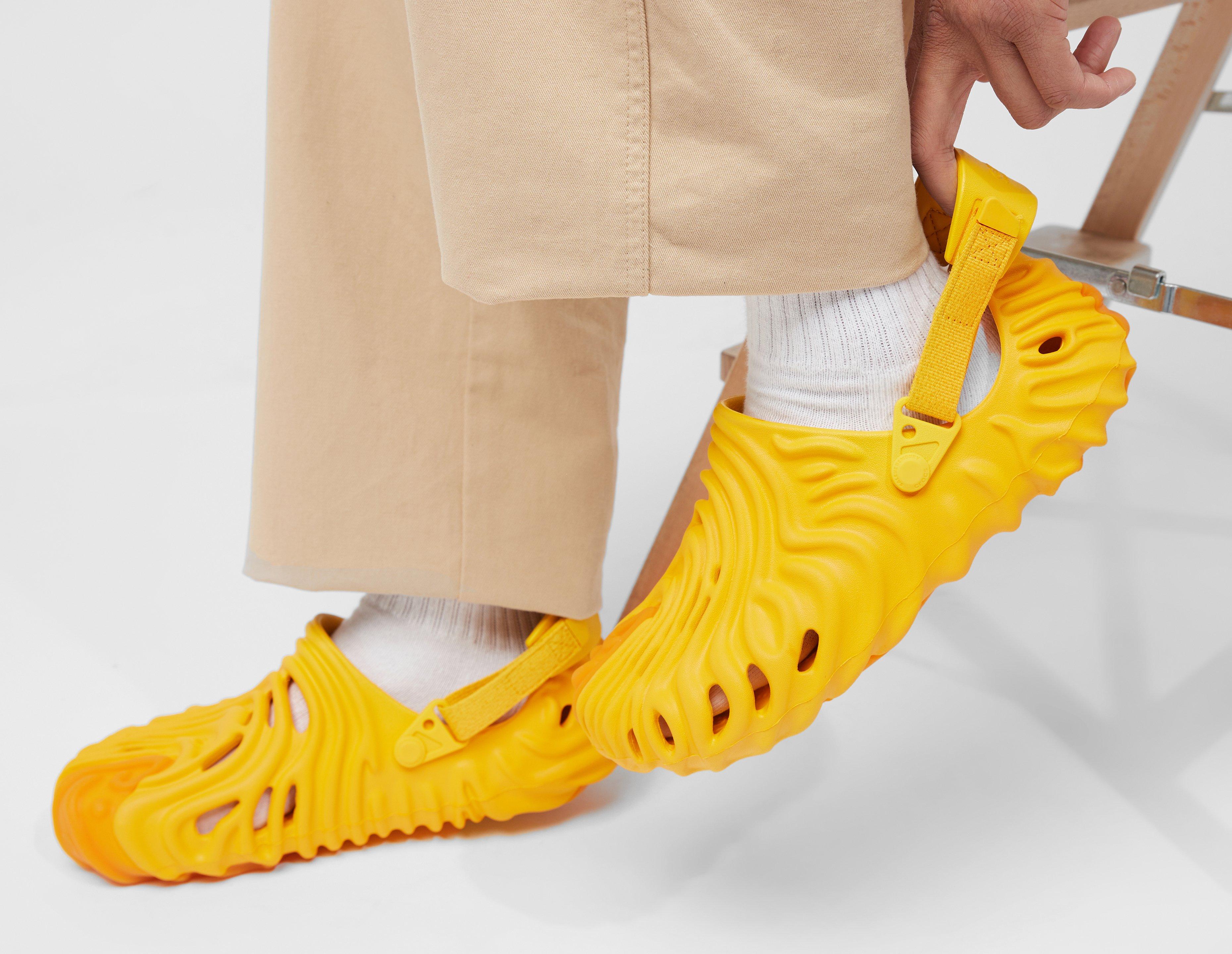 Yellow crocs discount