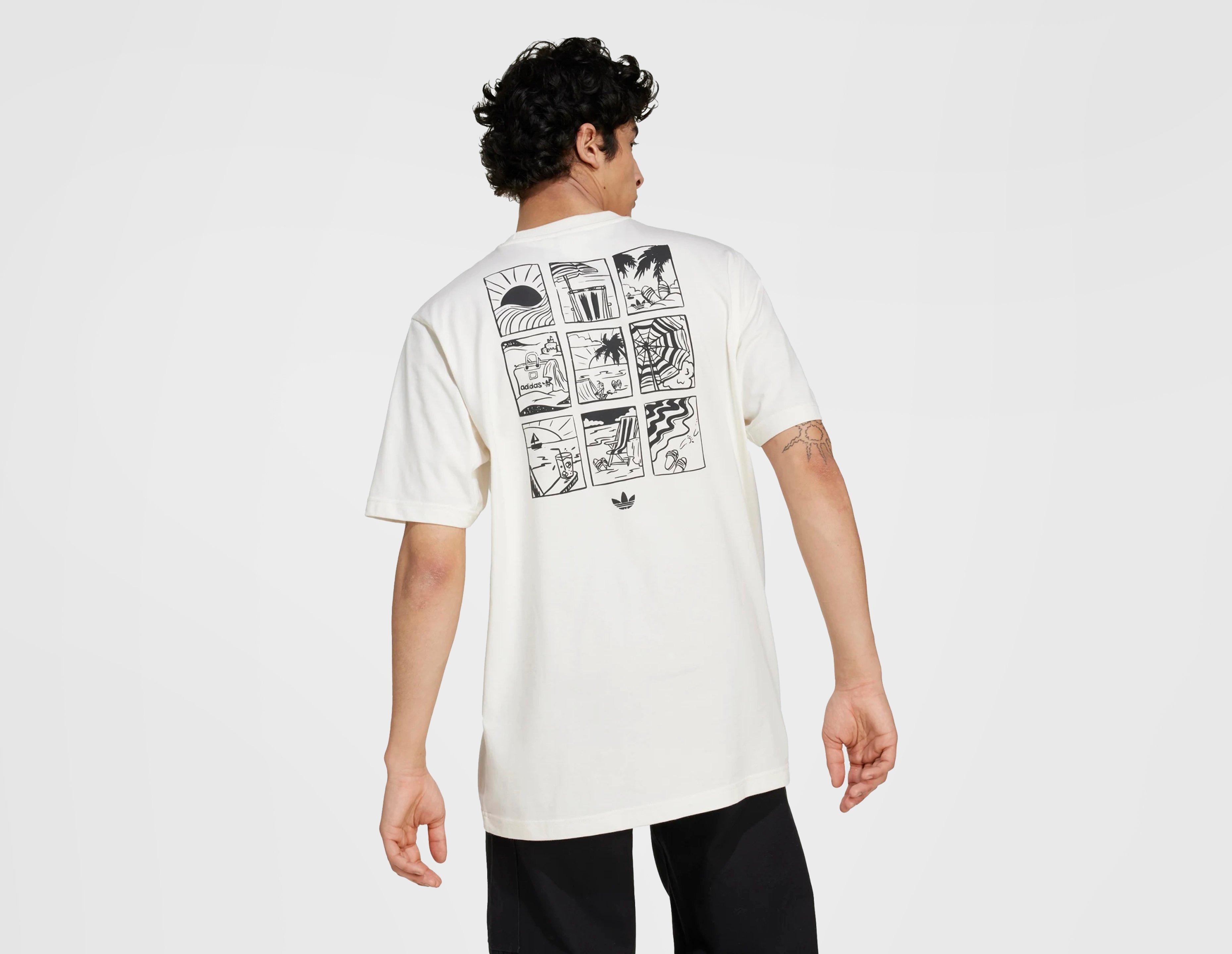 Brown adidas Originals 80s Beach Day Graphic T adidas tango 12 glider bike rack Canalisateurs Shirt