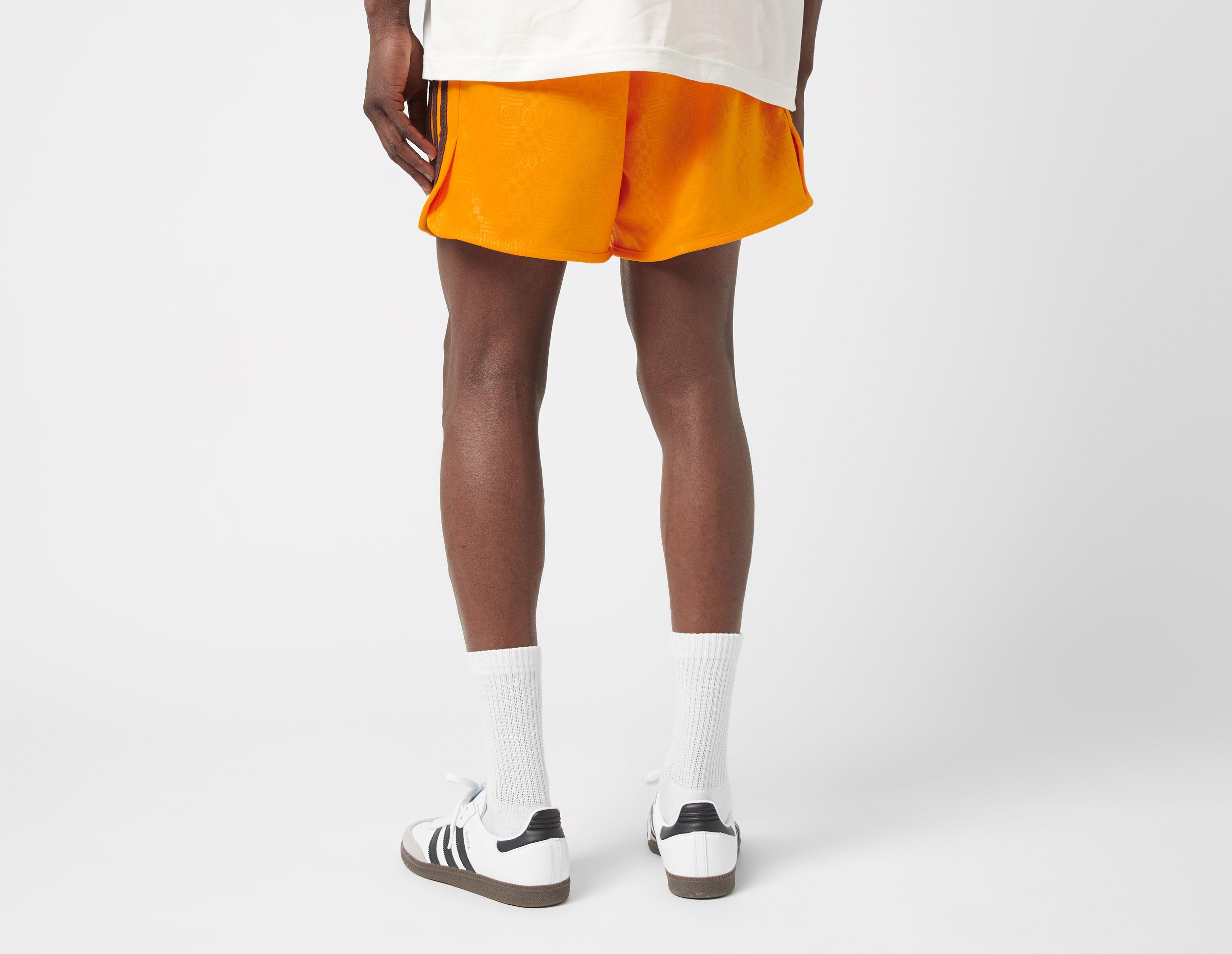 db1314 adidas alphabounce women cloud white grey 2 Viviers les montagnes Orange adidas Originals 80 s Embossed Sprinter Shorts