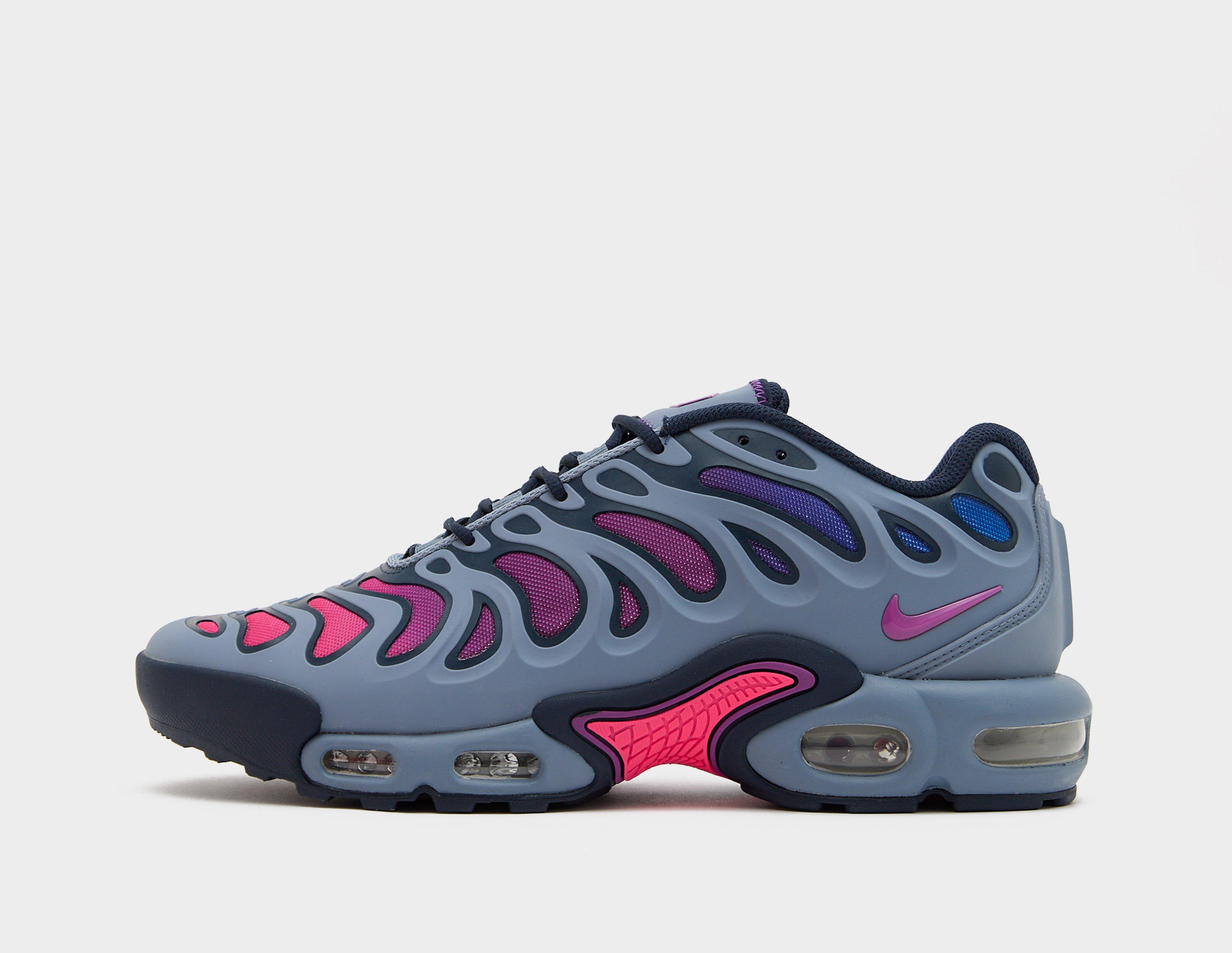 Pink purple blue nike best sale