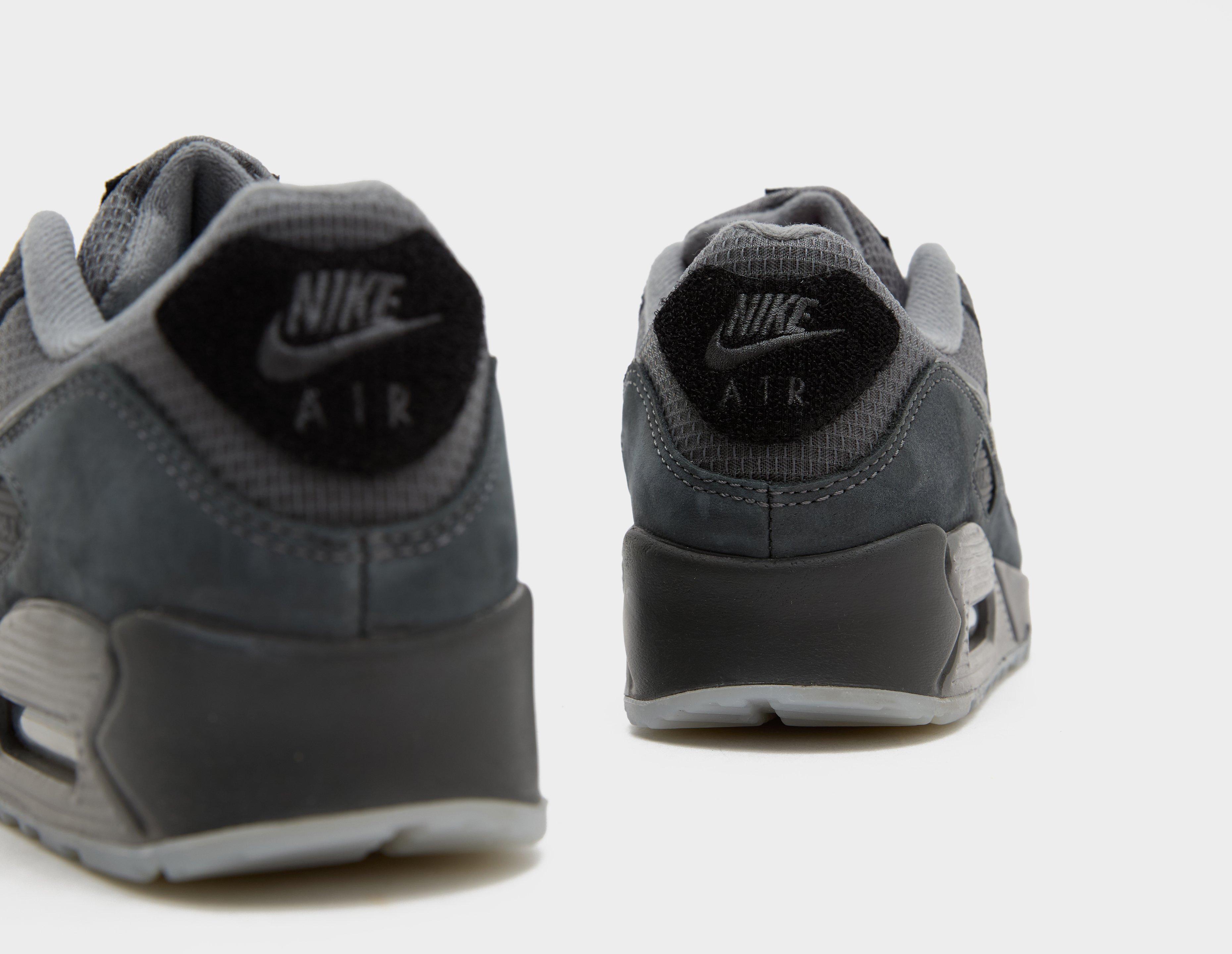 Nike air max suede mens deals
