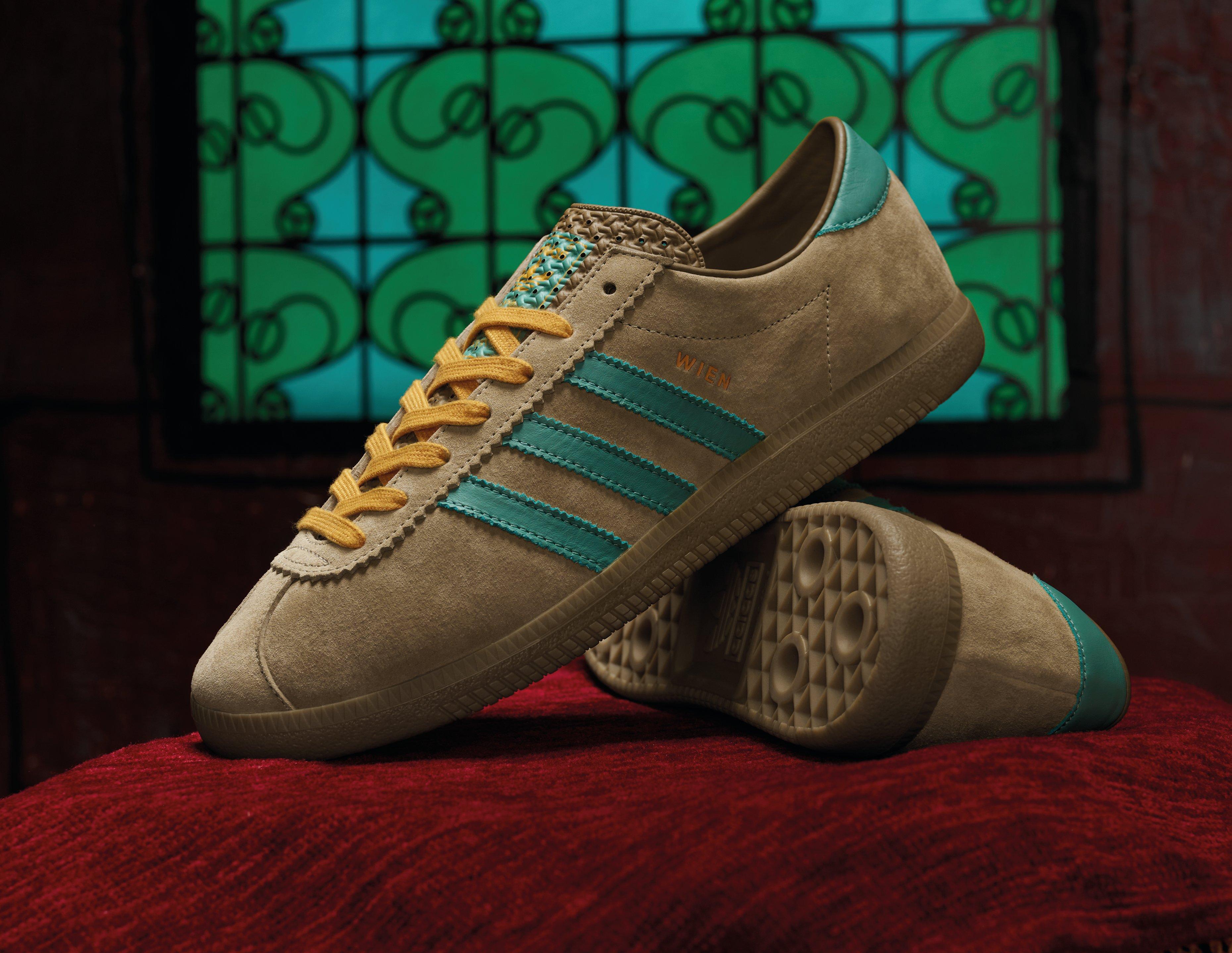 Adidas originals vienna 90 hotsell