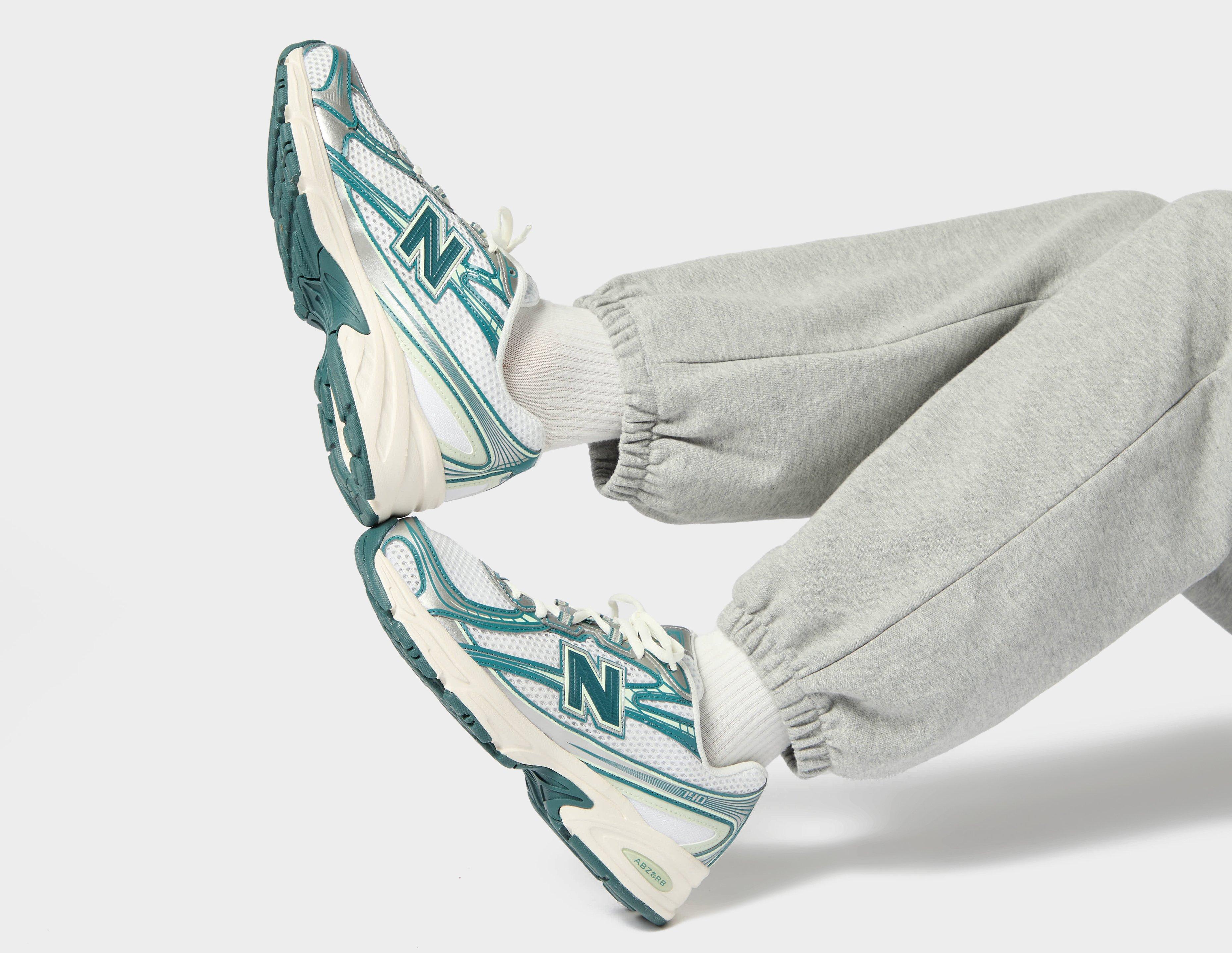 New Balance 740 Women's