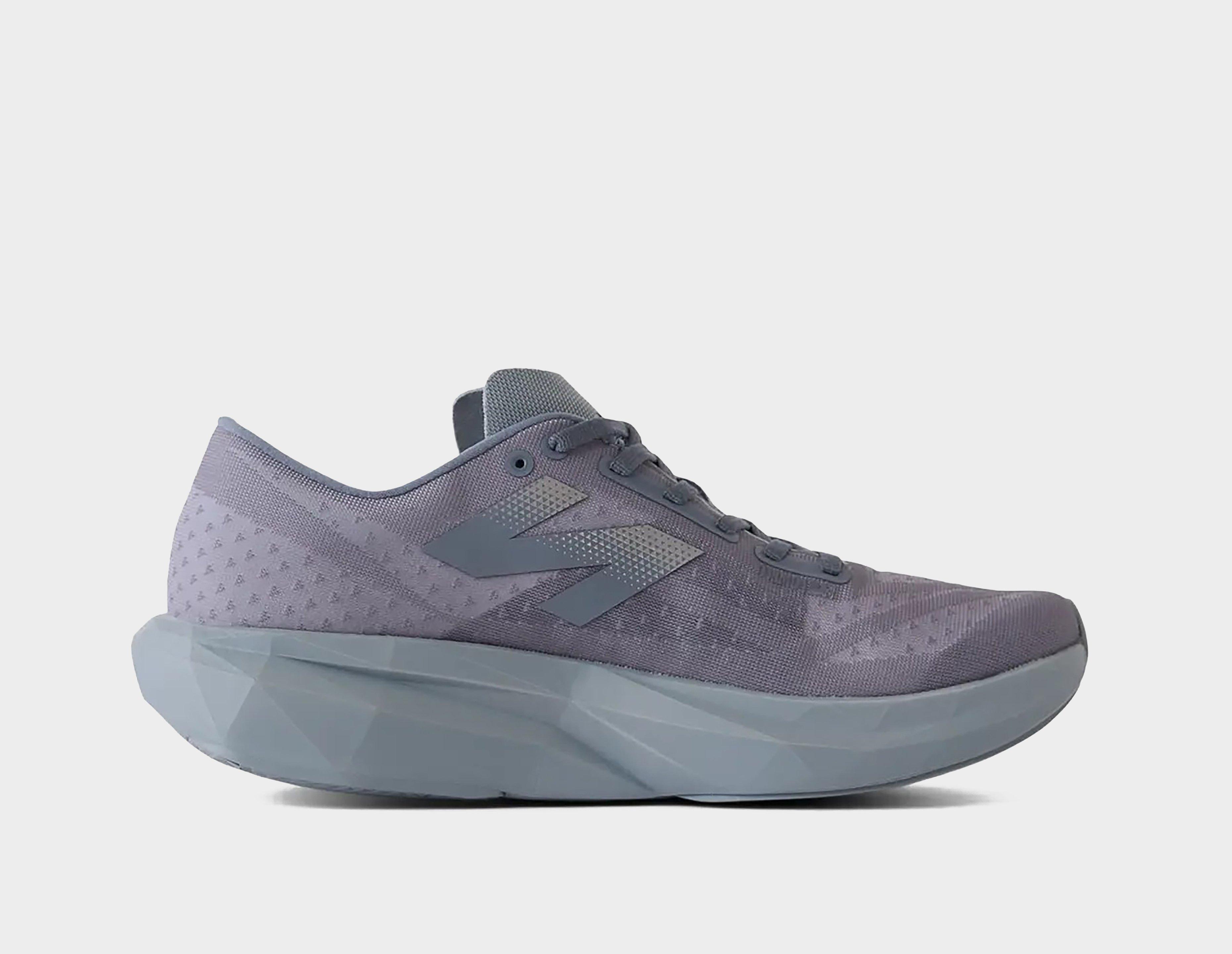 New Balance FuelCell Rebel