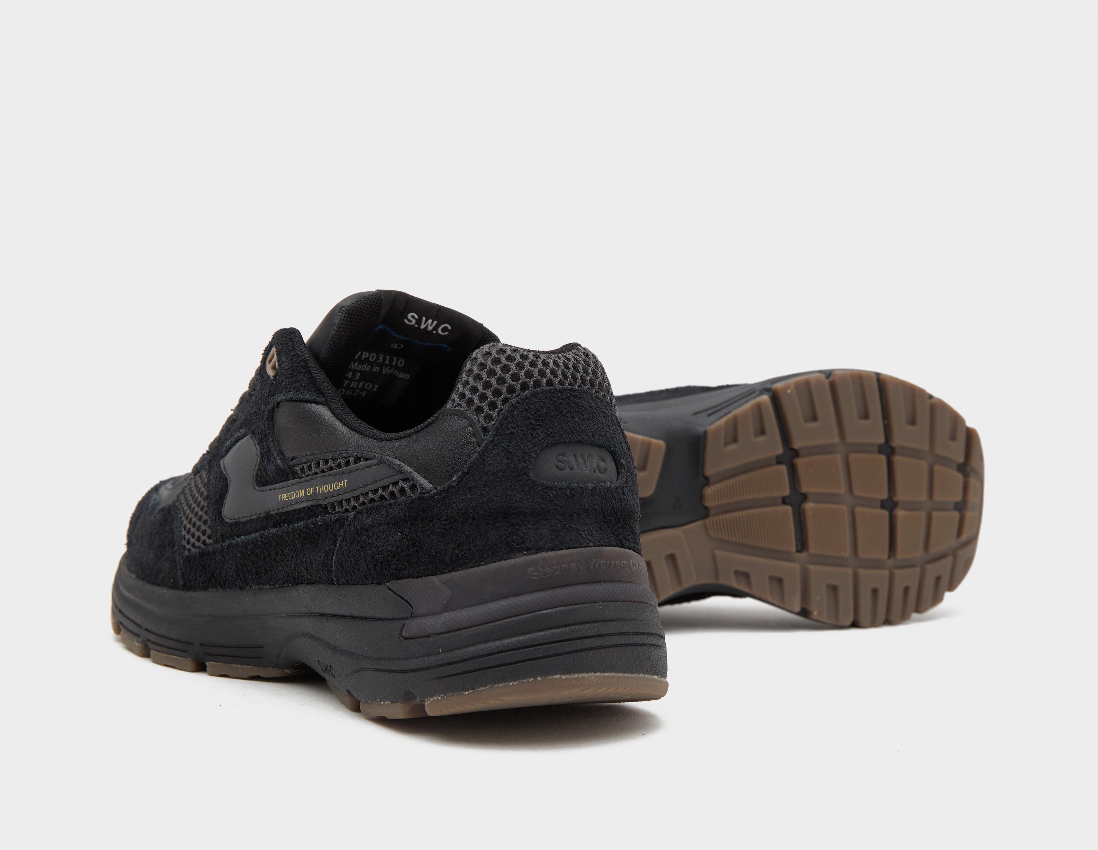 Stepney Workers Club Amiel S-Strike