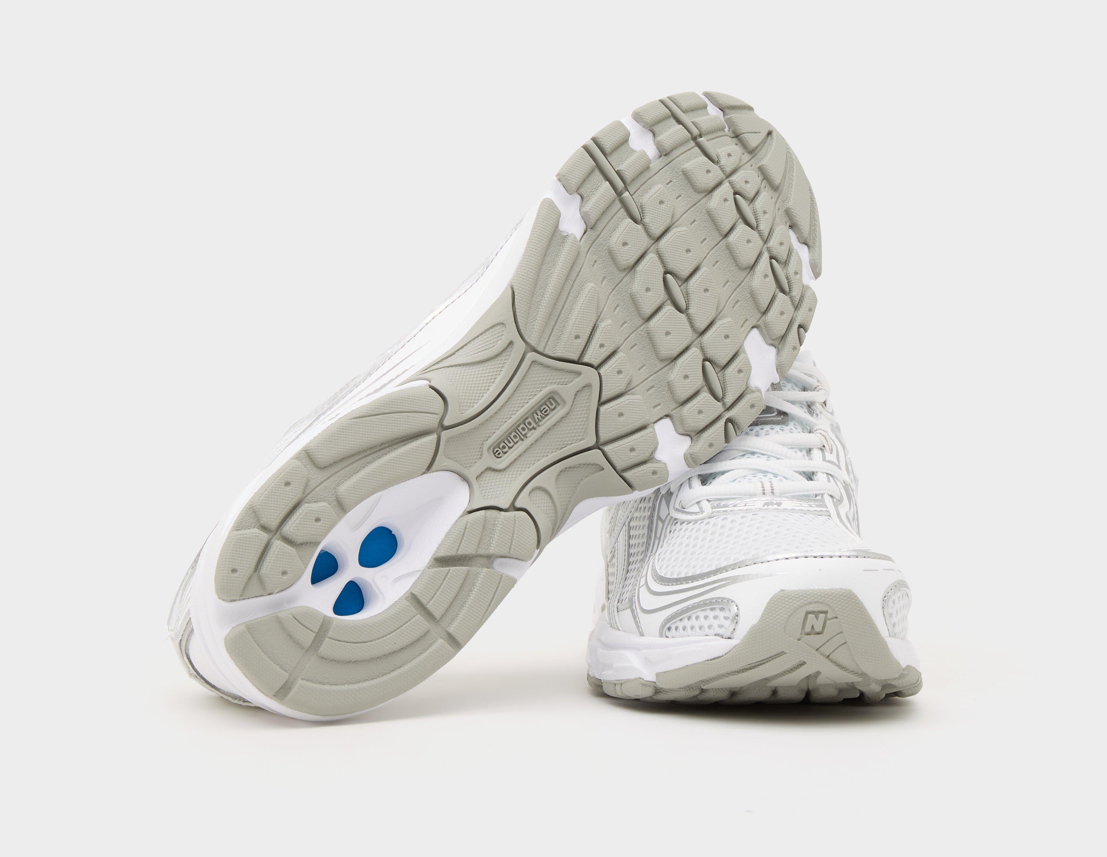 New Balance 740 Women's