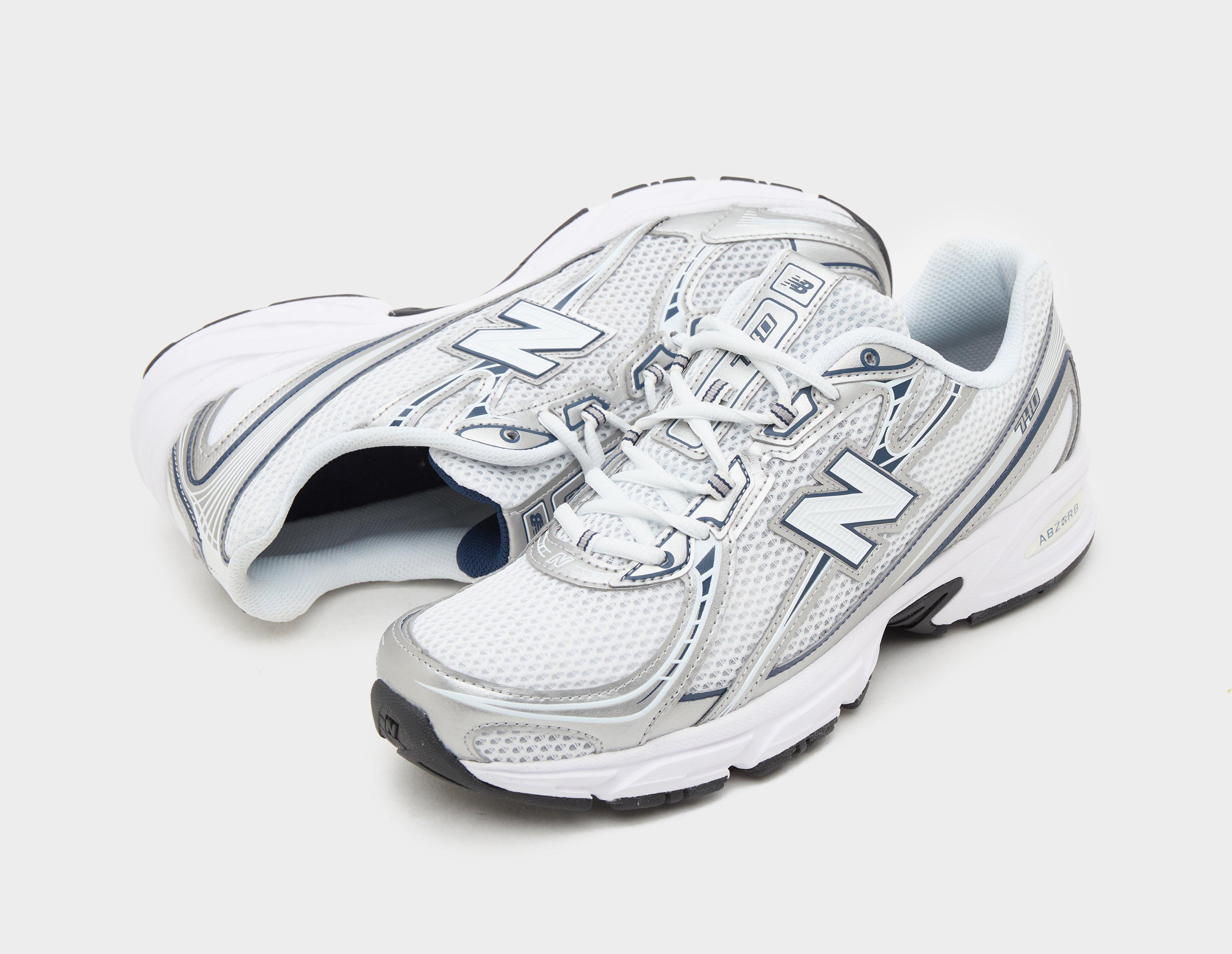 New Balance 740 Women's