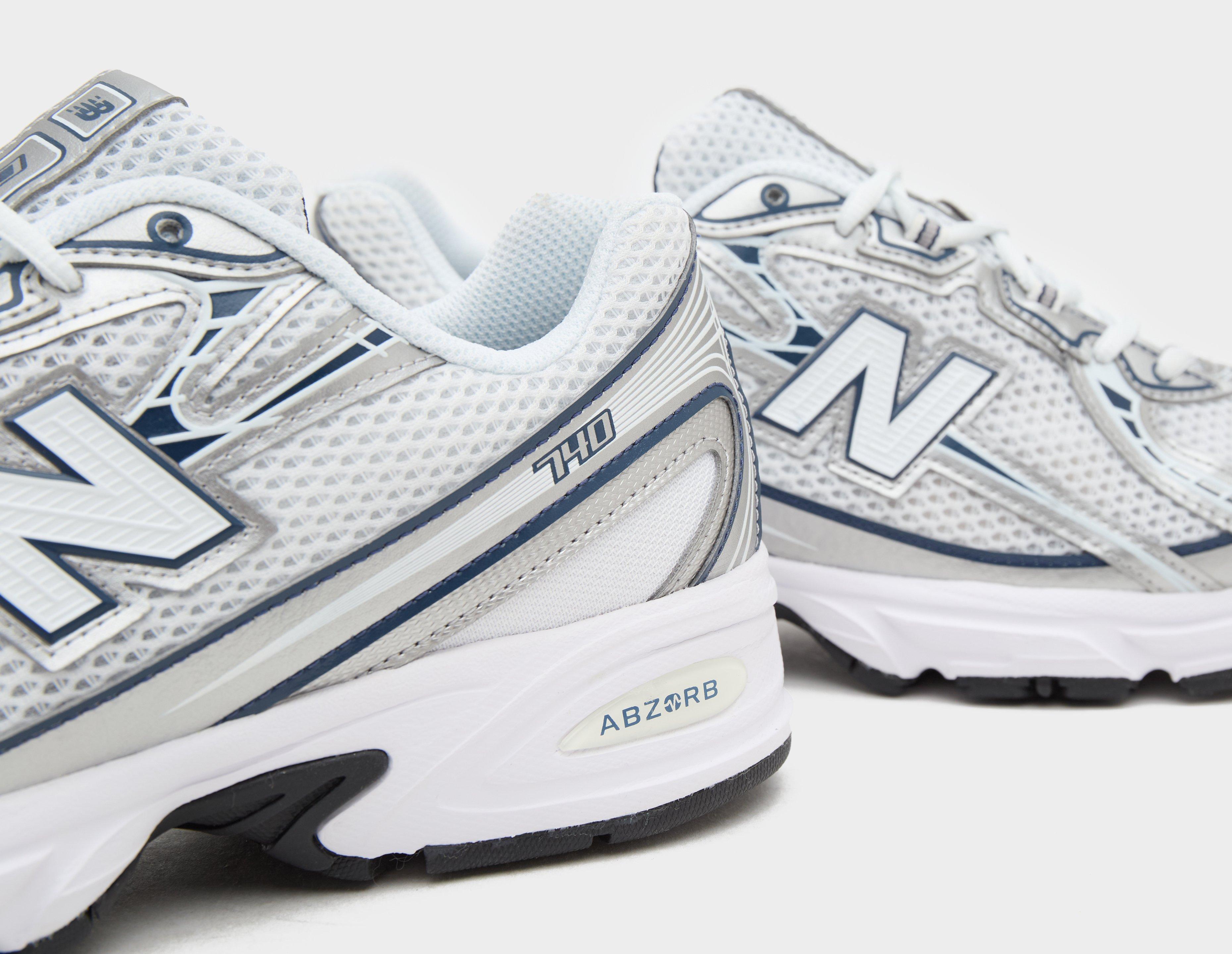 New Balance 740 Women's