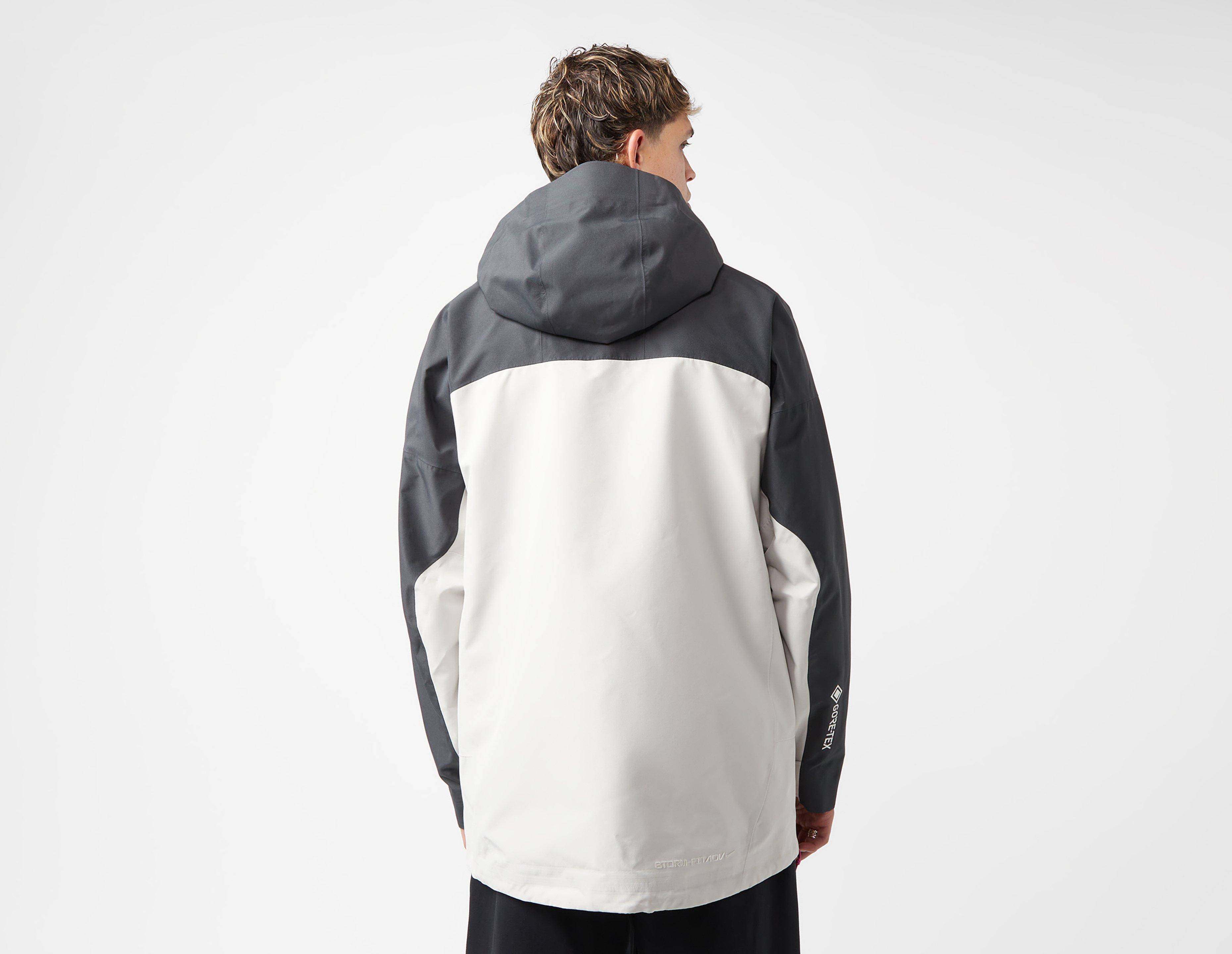 Nike ACG 'Chena Vortex' Storm-FIT GORE-TEX Jacket en Negro | size