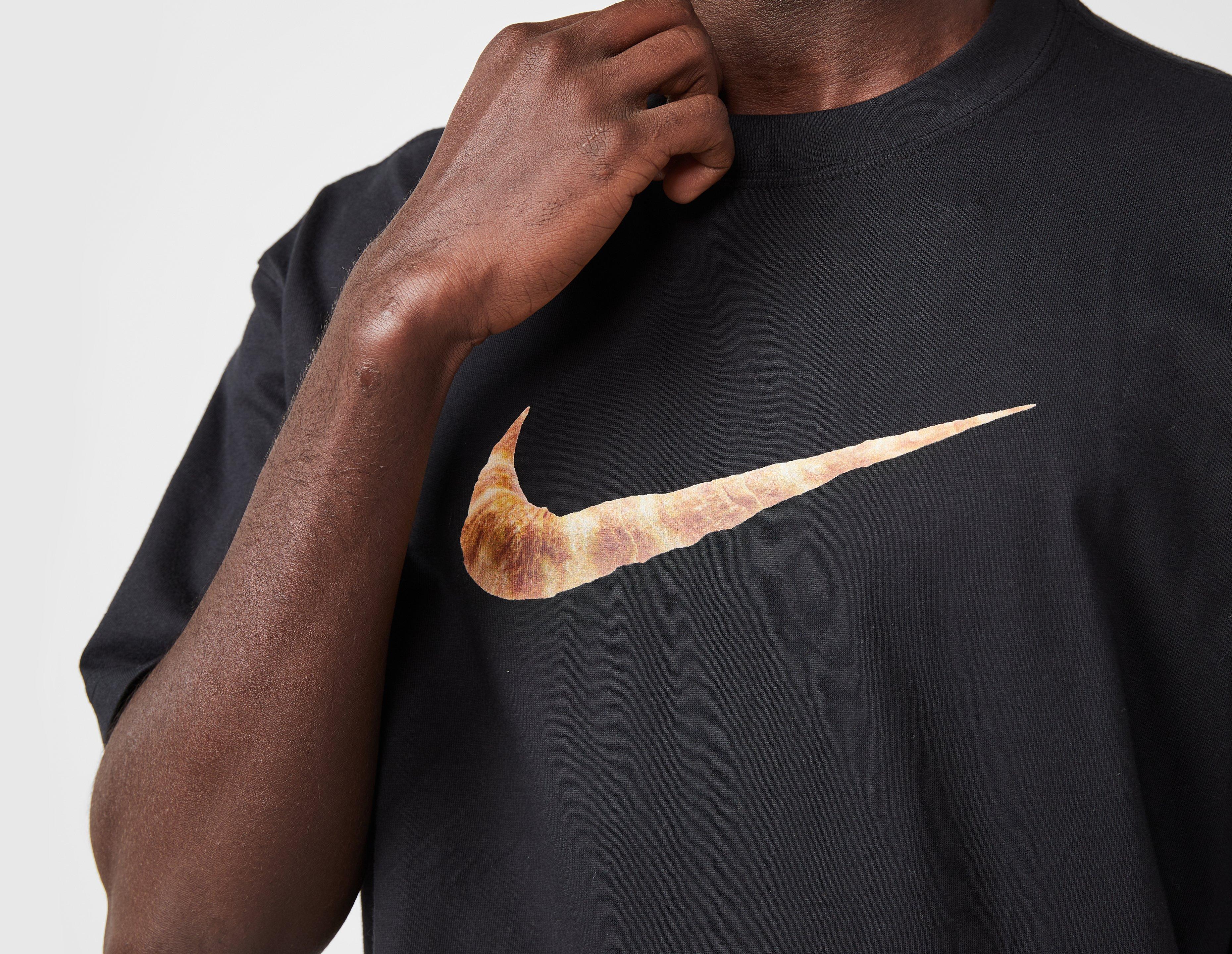 Nike Croissant Swoosh T-Shirt