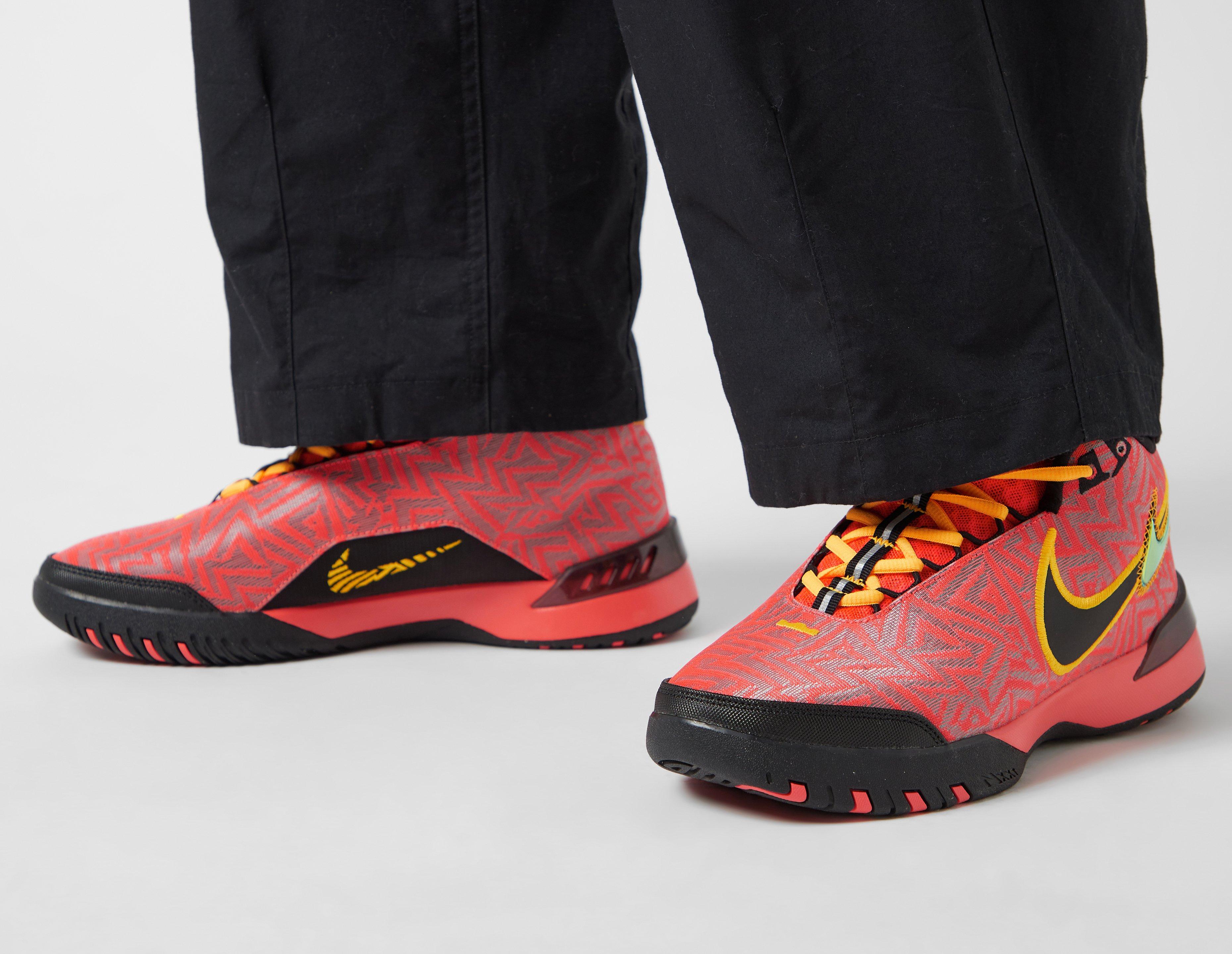 Nike LeBron NXXt Genisus