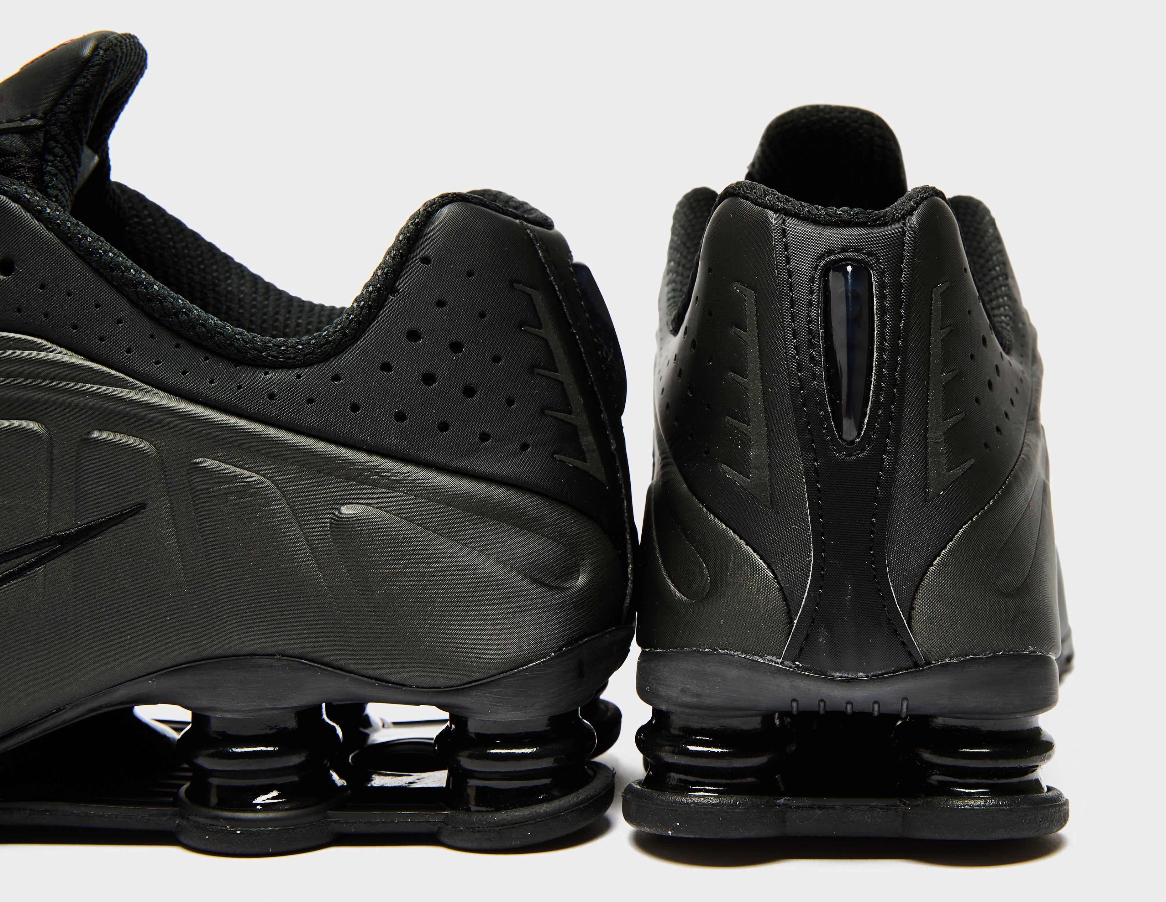 Nike Shox R4