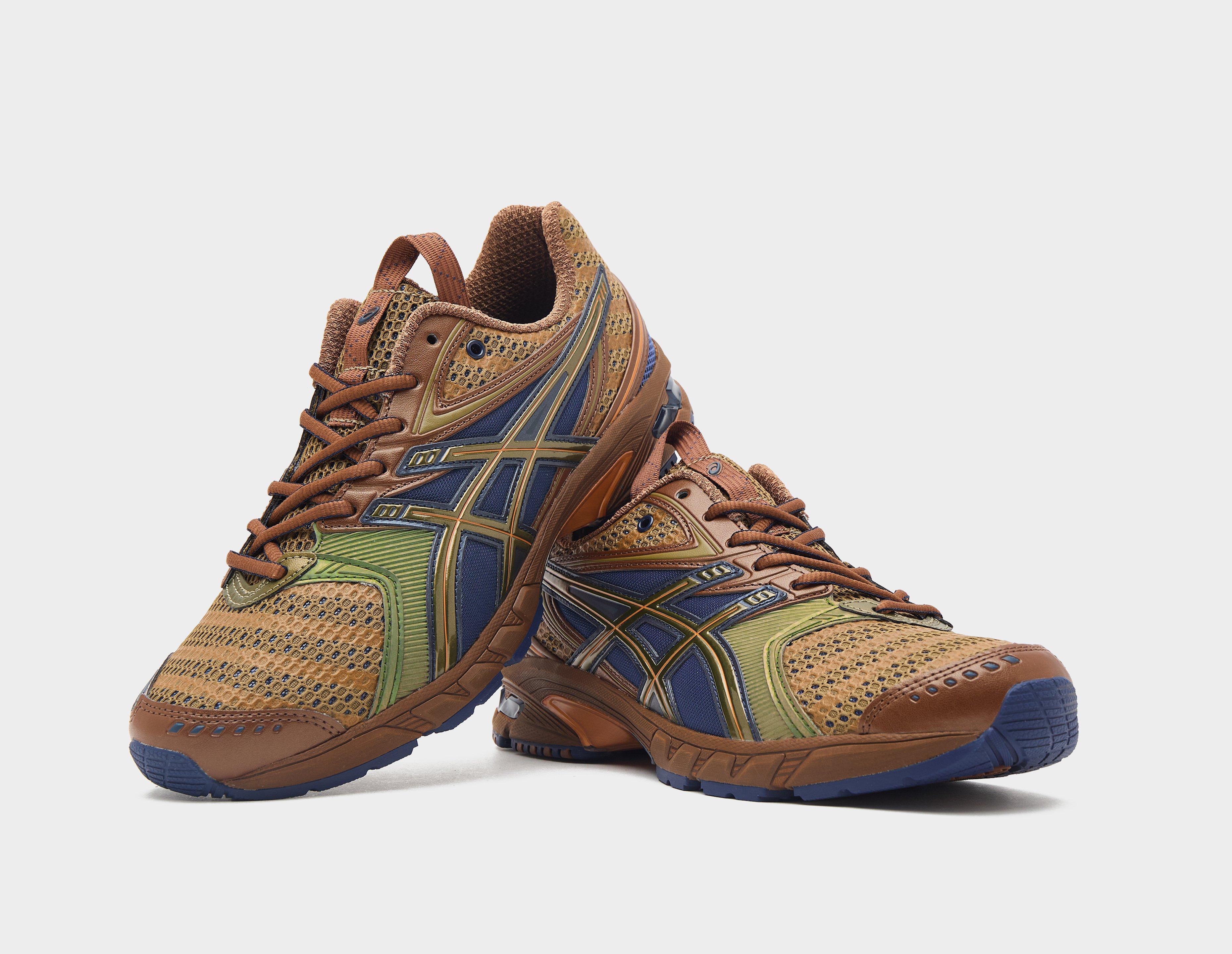 ASICS UB9-S GEL-DS TRAINER 14