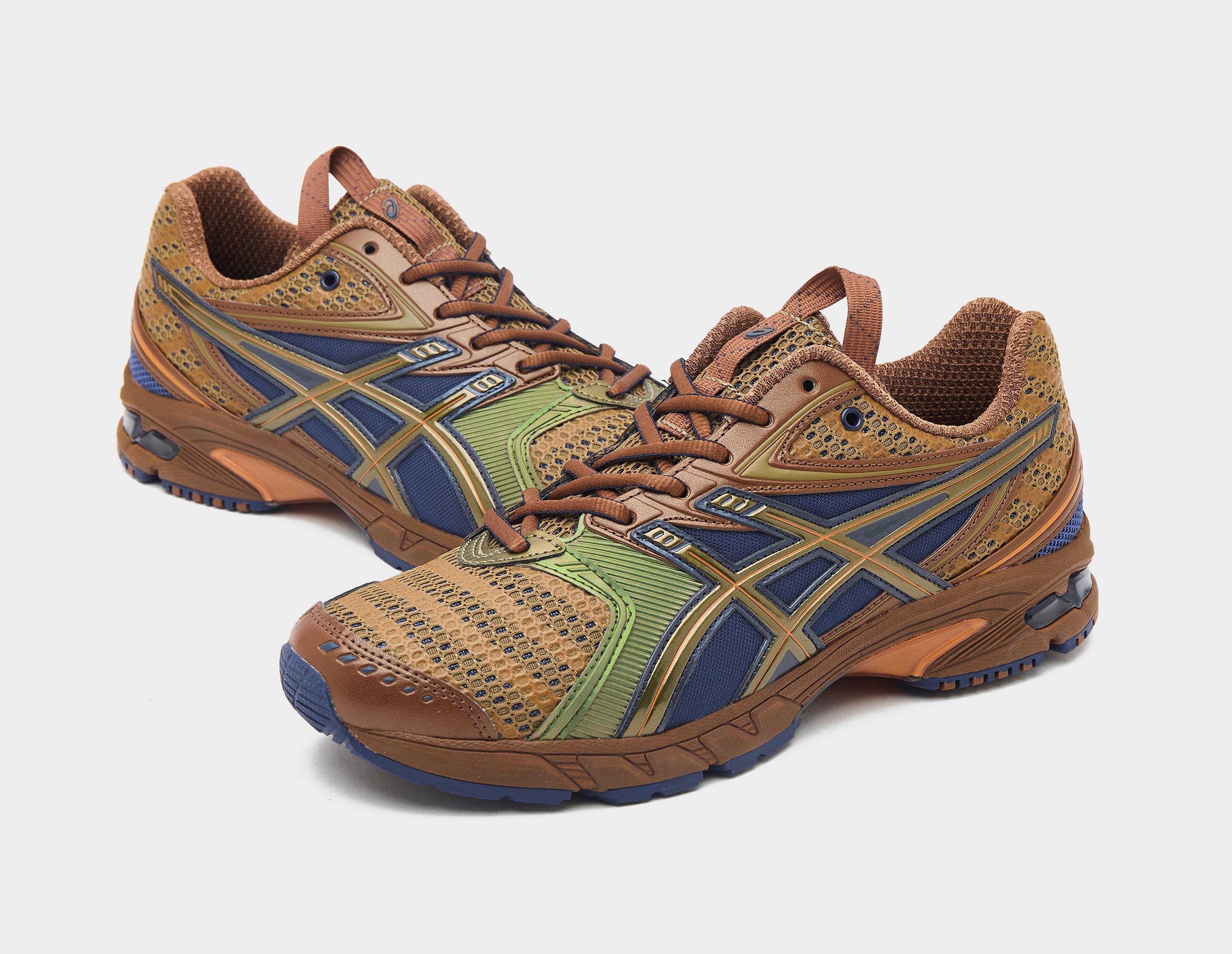 ASICS UB9-S GEL-DS TRAINER 14