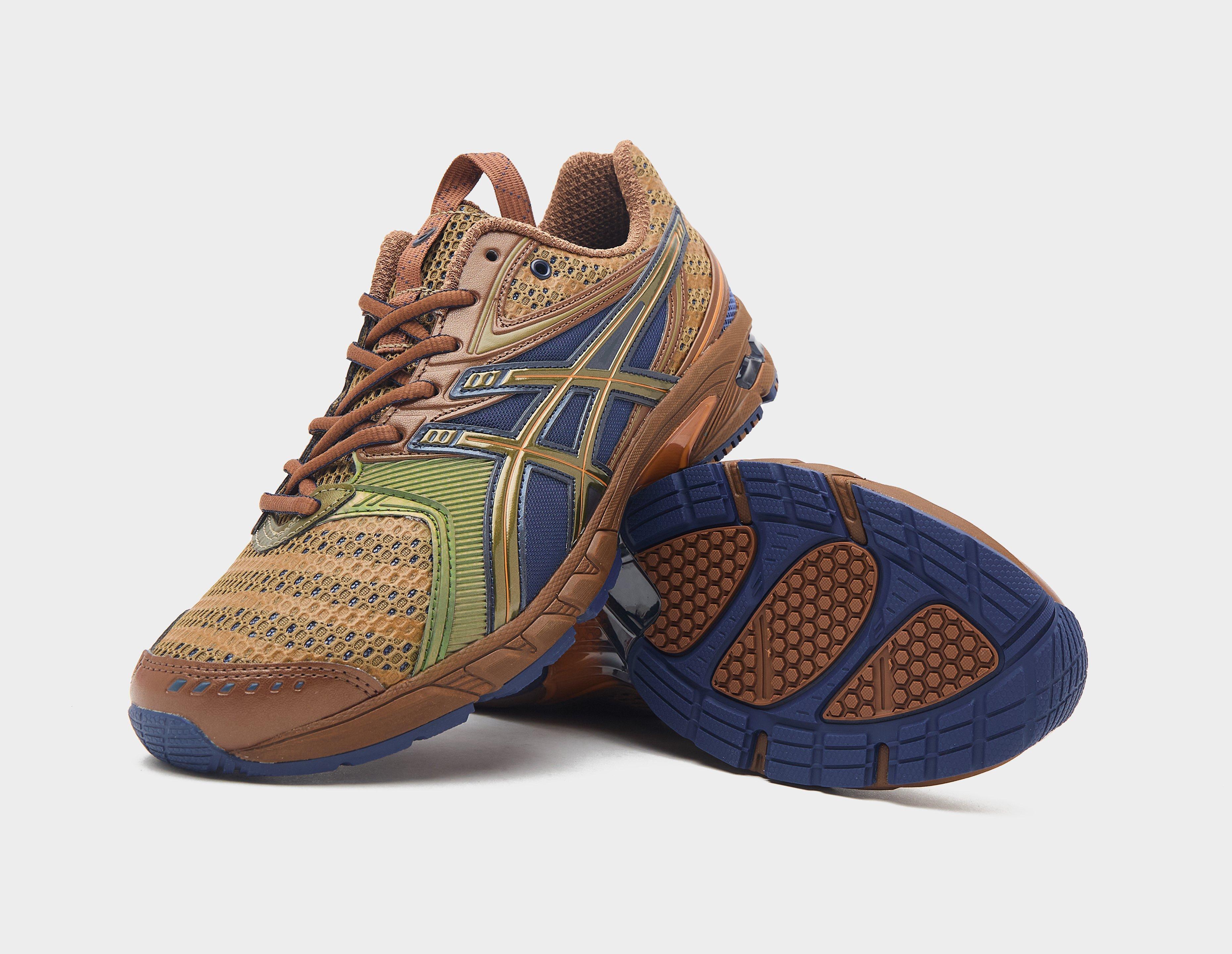 ASICS UB9-S GEL-DS TRAINER 14