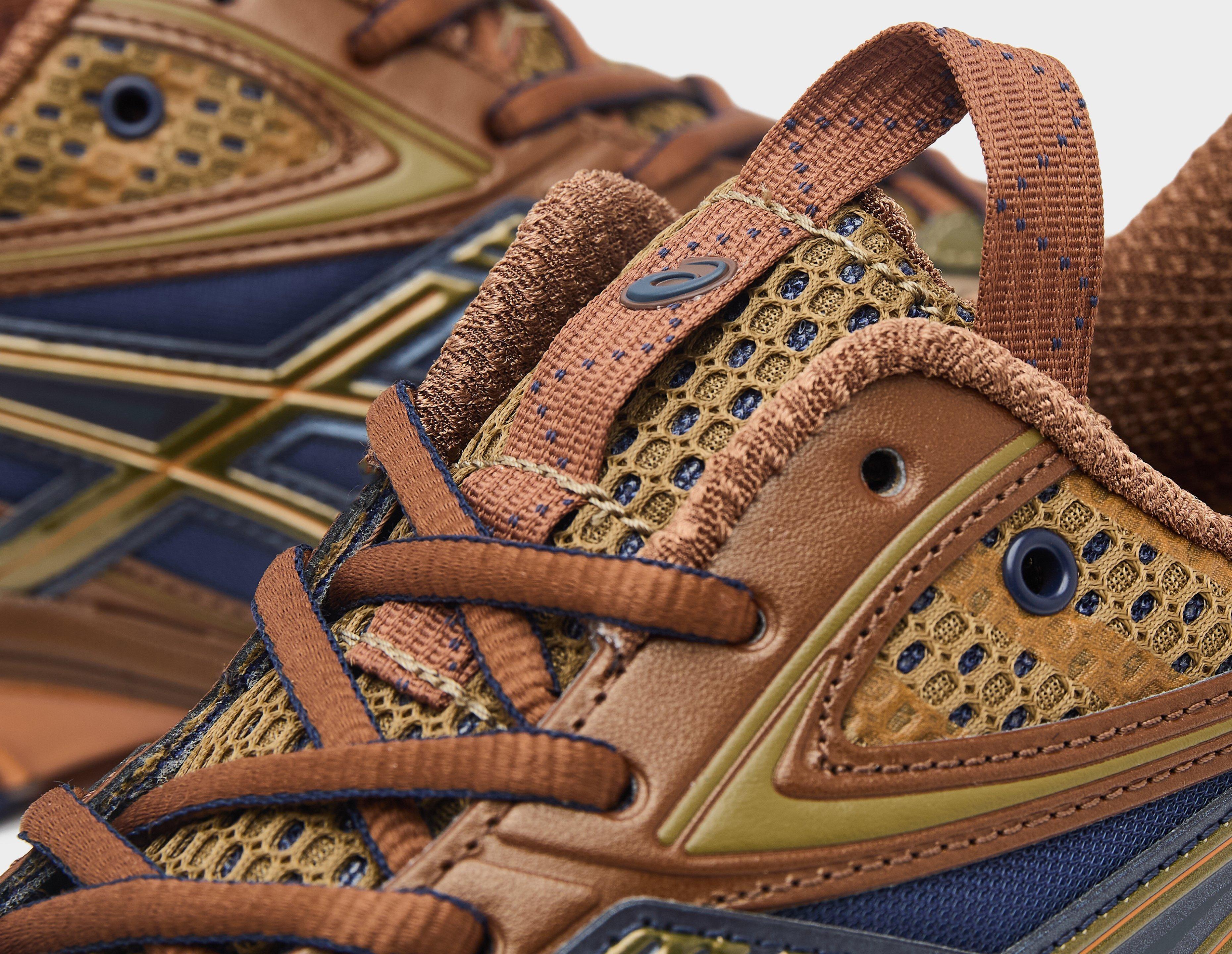 ASICS UB9-S GEL-DS TRAINER 14