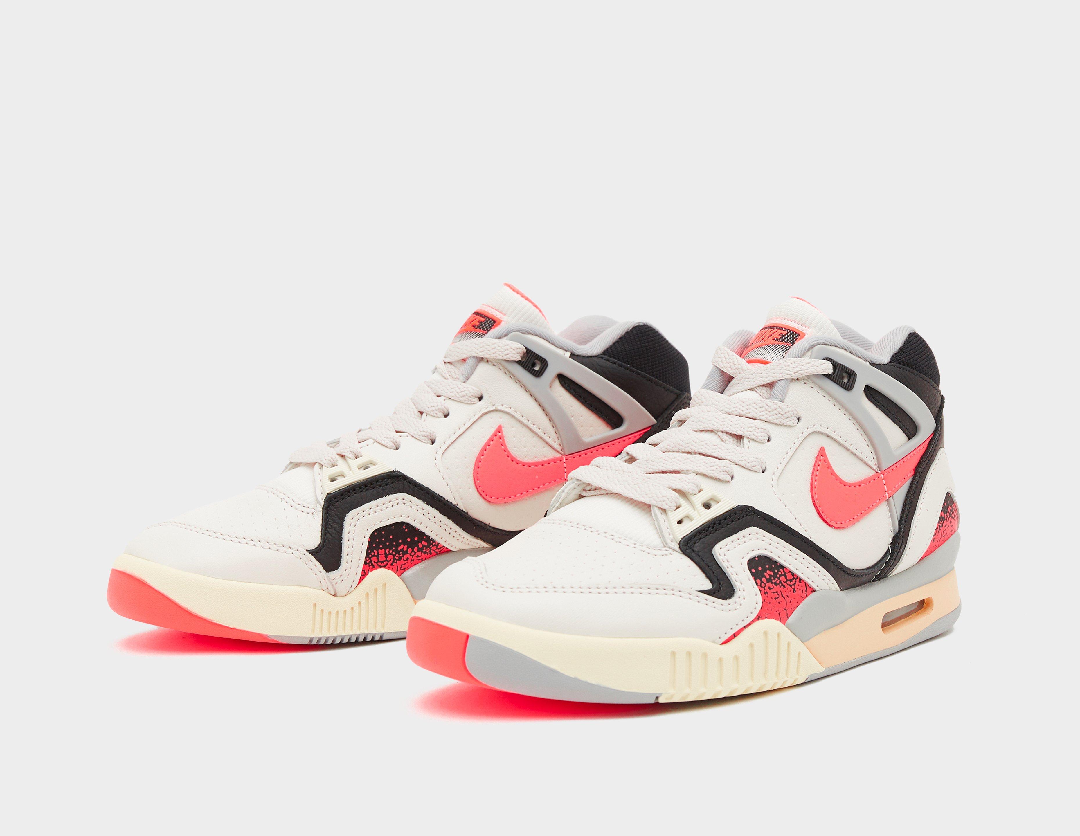 Nike Air Tech Challenge 2 Women's
