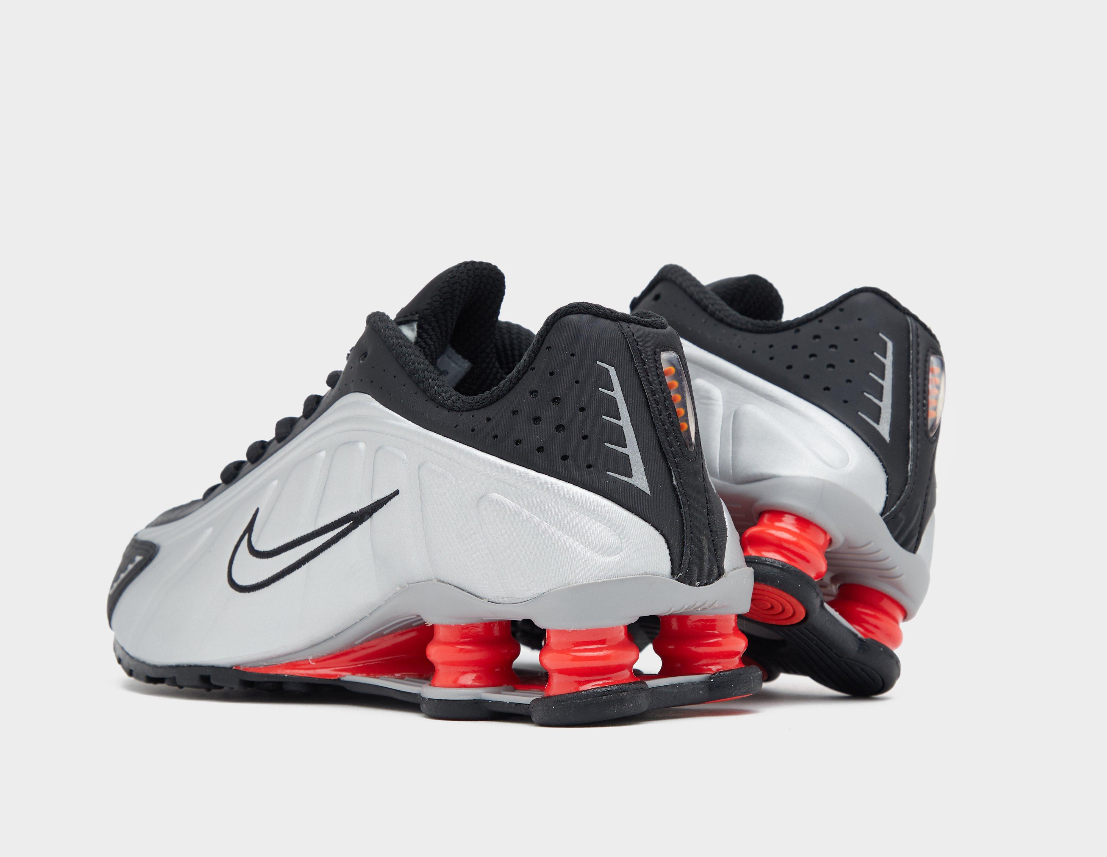 Nike Shox R4