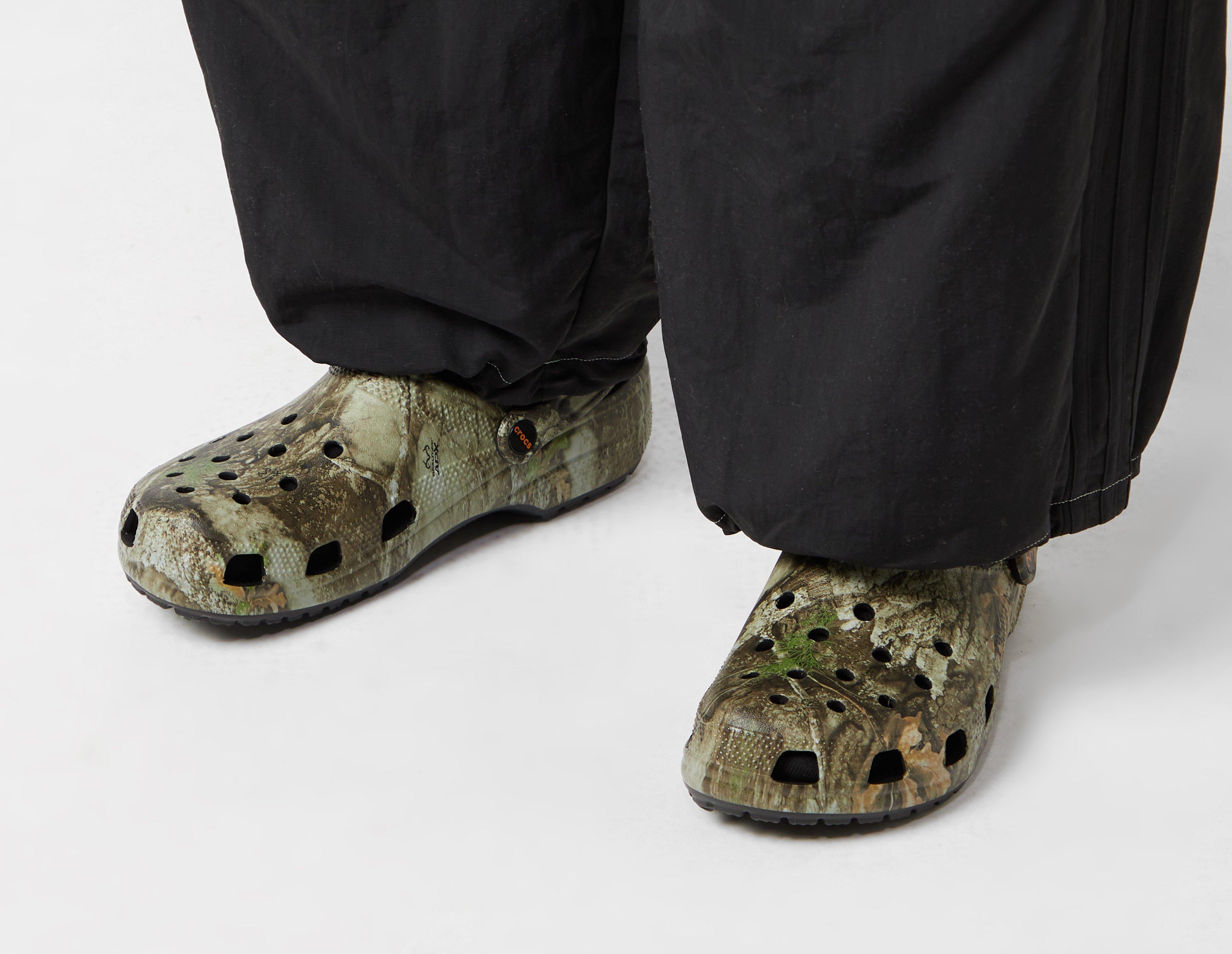 Crocs x Realtree APX Classic Clogs