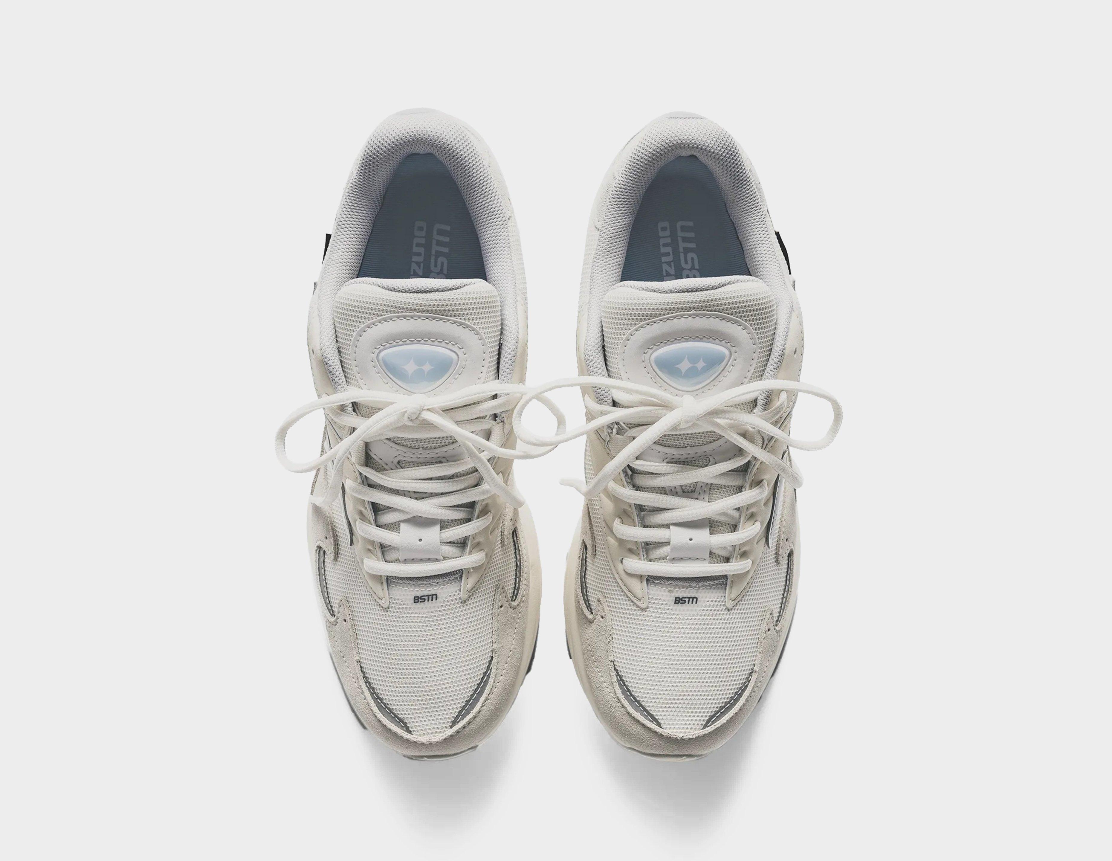 Mizuno x BSTN Wave Rider Beta GORE-TEX