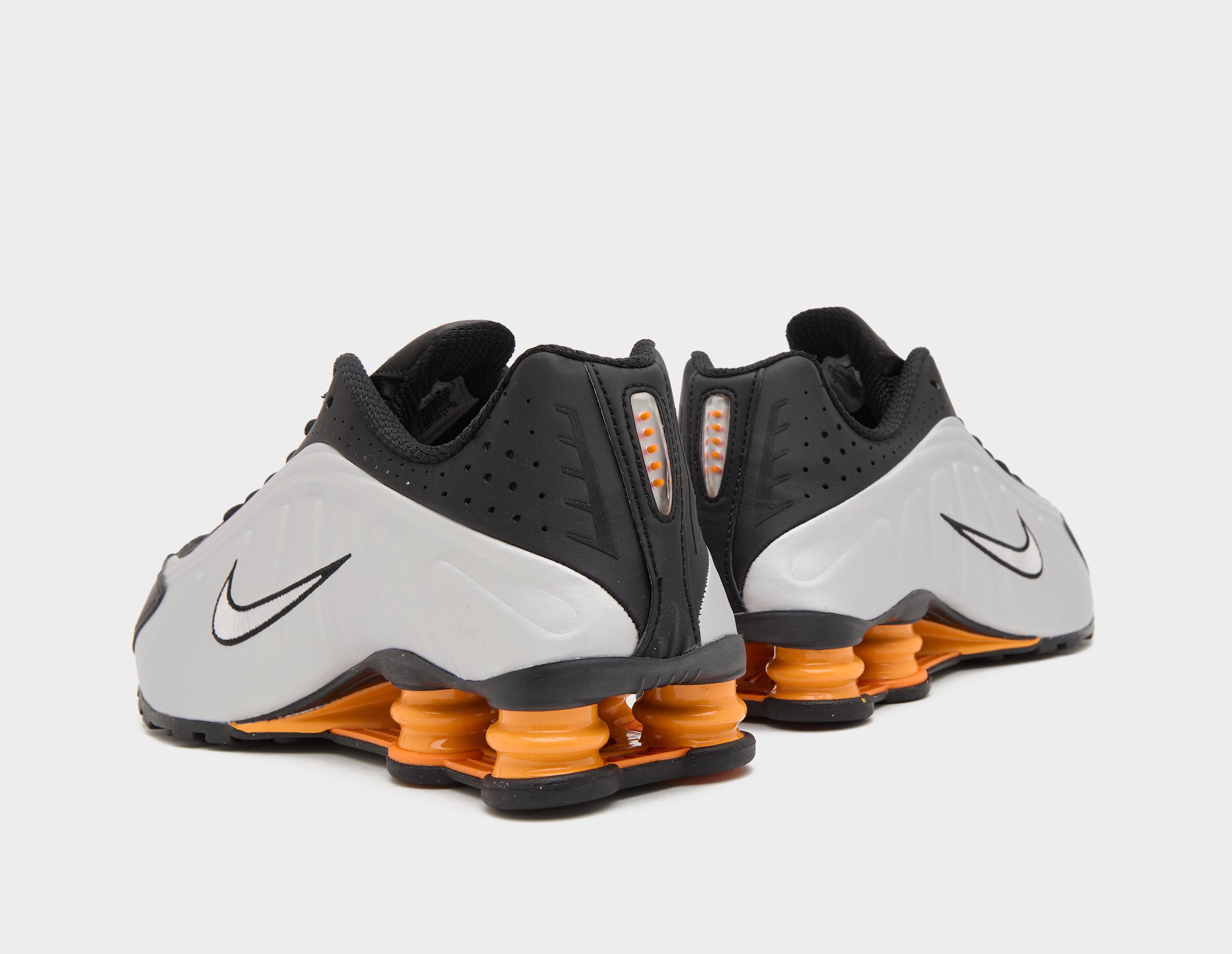Nike Shox R4