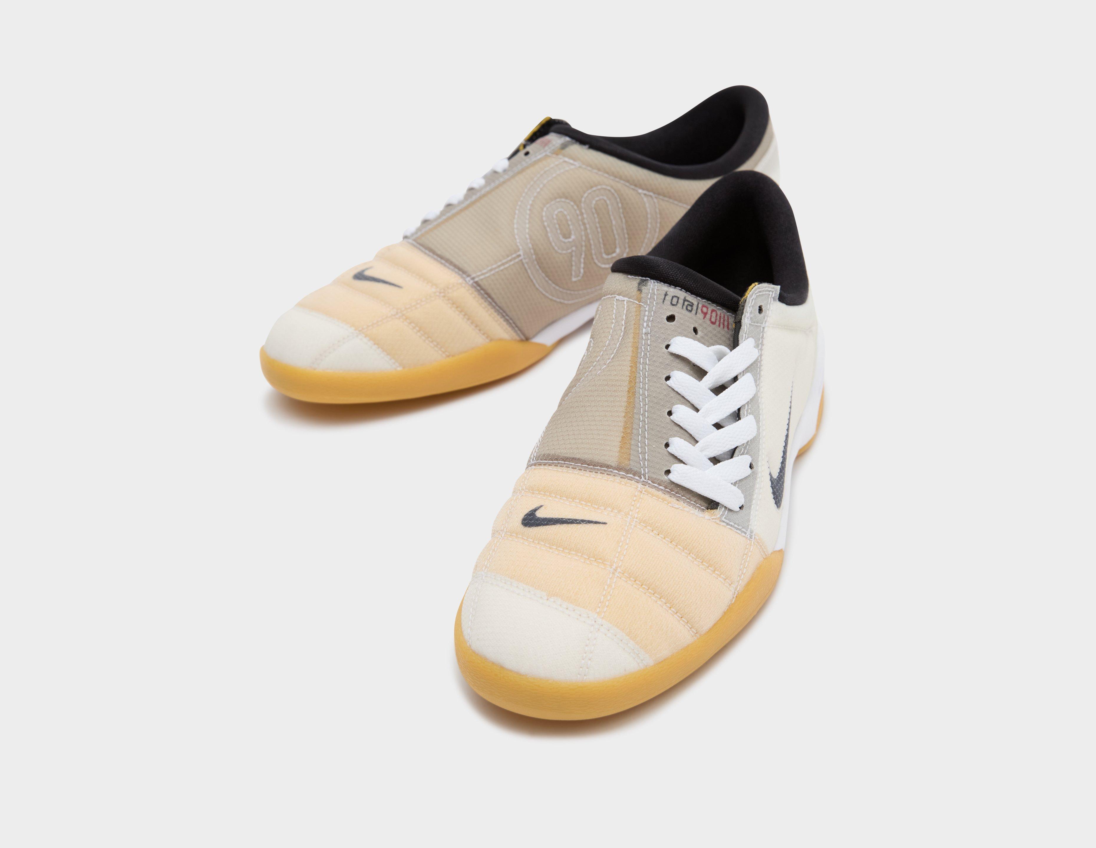 Nike Total 90