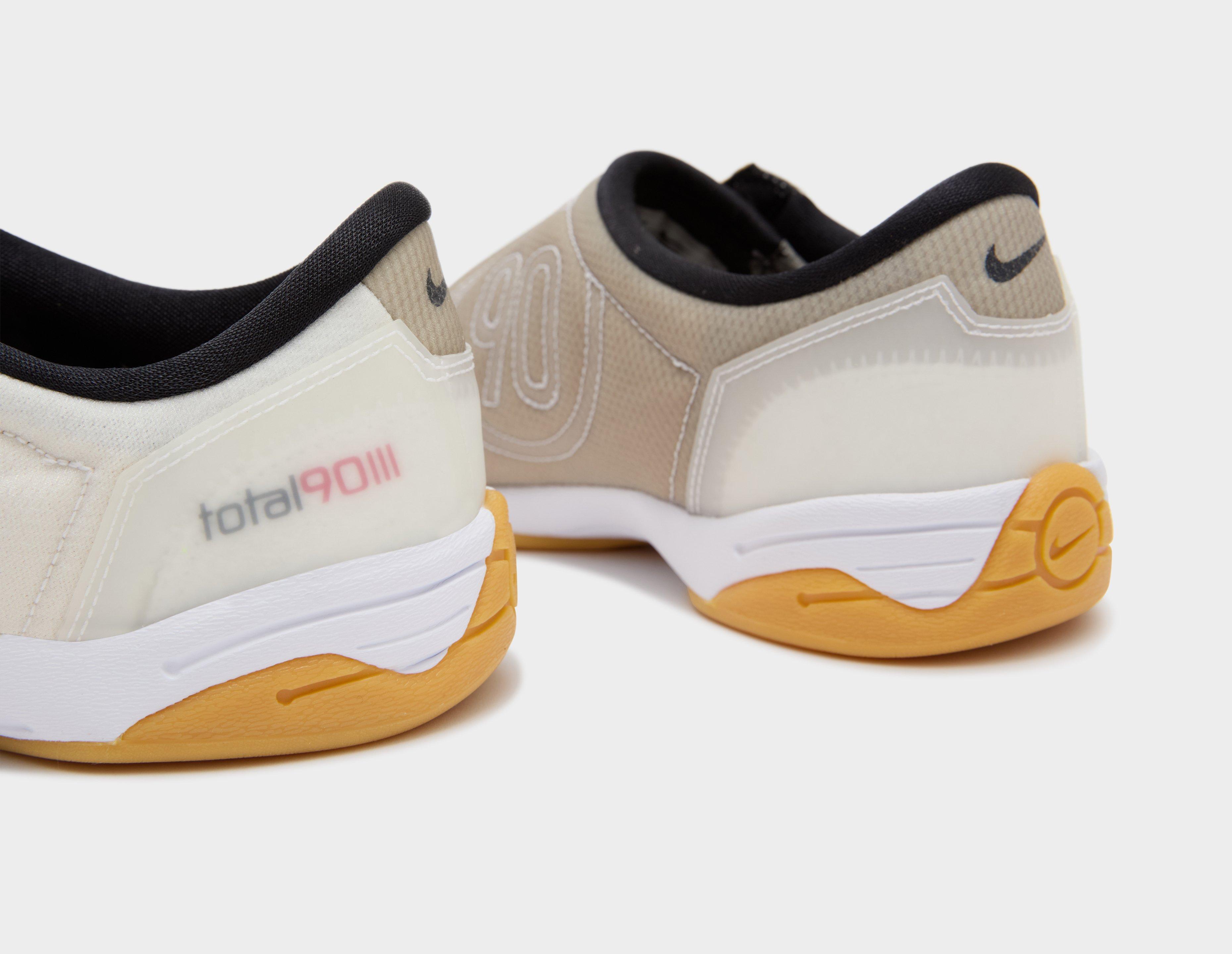 Nike Total 90